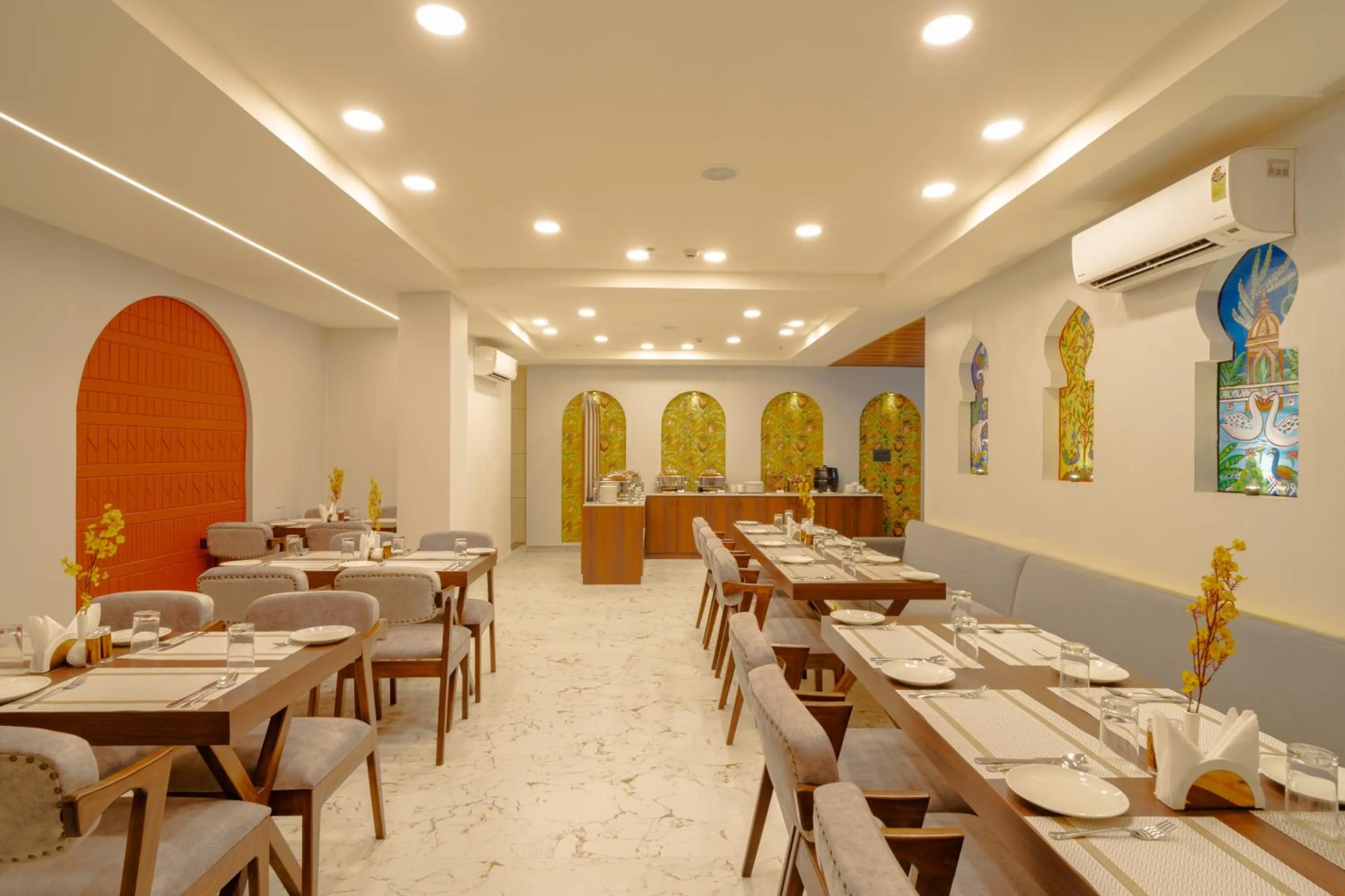 Restaurant/places to eat in Alokah Kashi