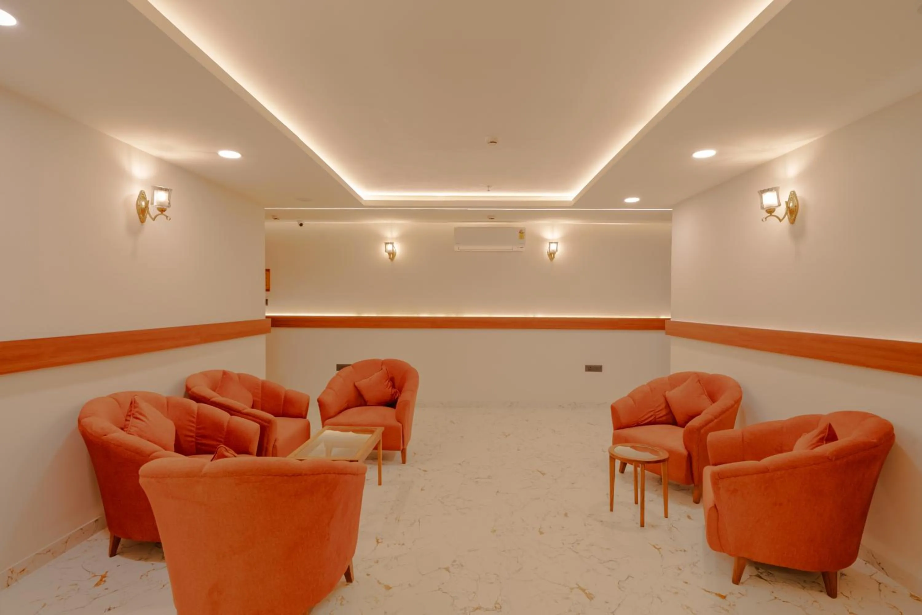 Communal lounge/ TV room in Alokah Kashi