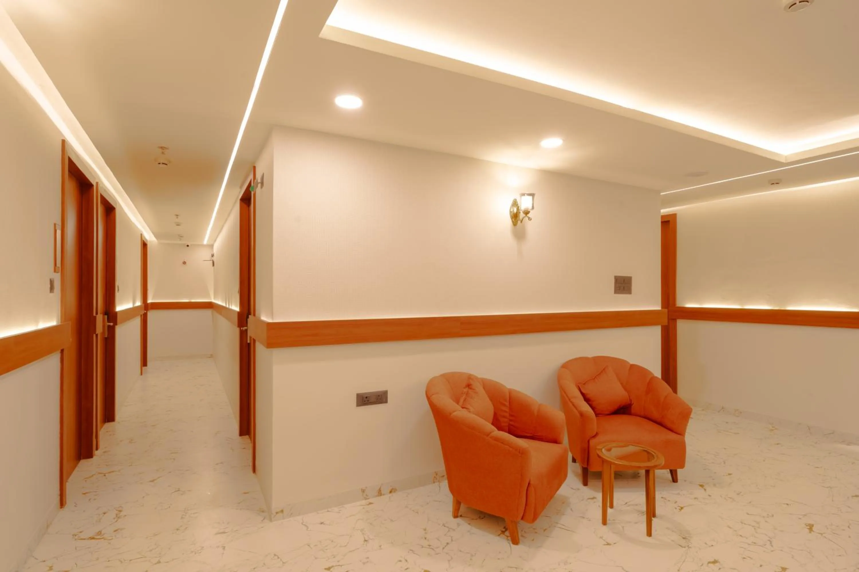 Communal lounge/ TV room in Alokah Kashi