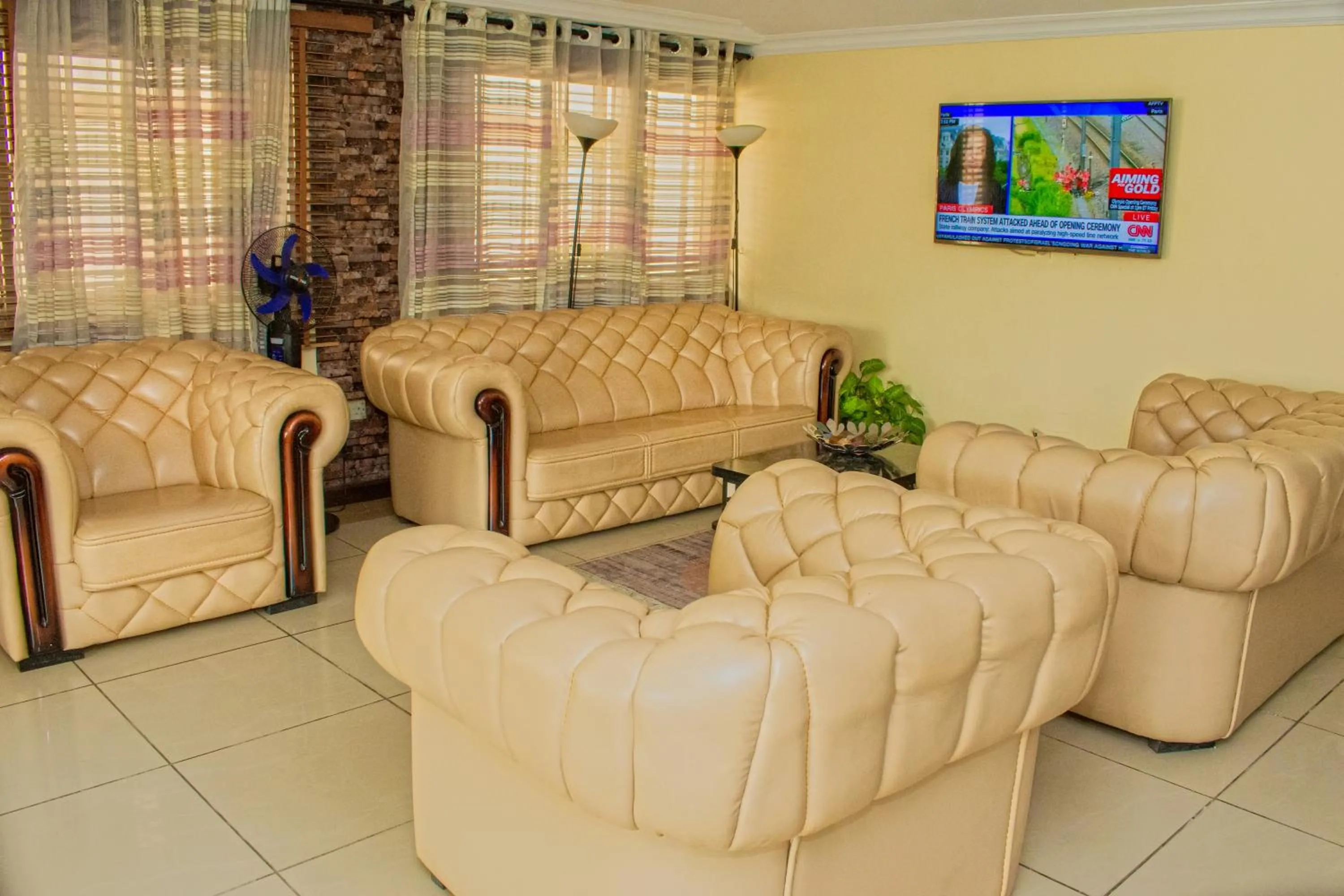 TV and multimedia in EED Pension Boutique Hotel