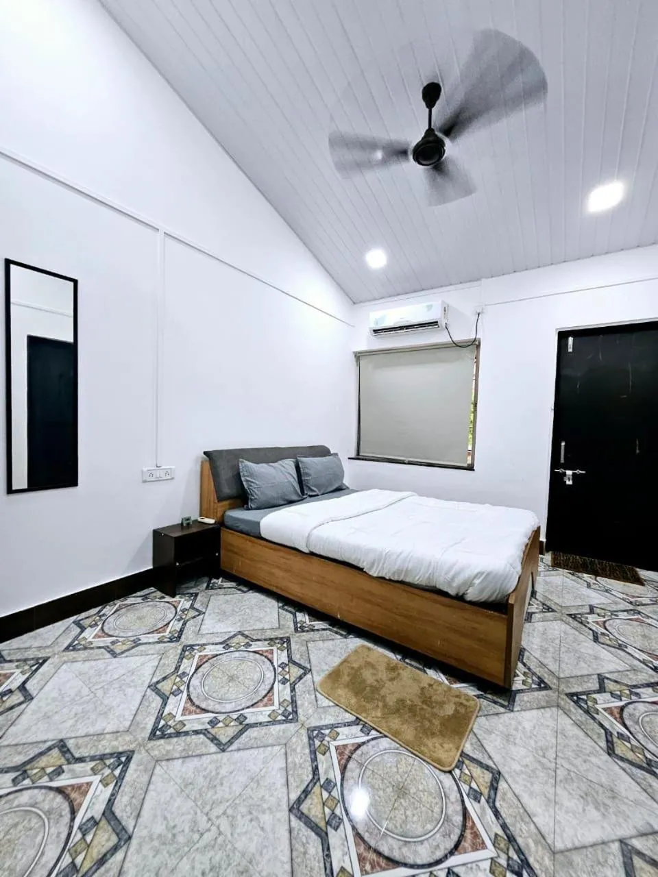 Bed in Don's Villa - Lonavala