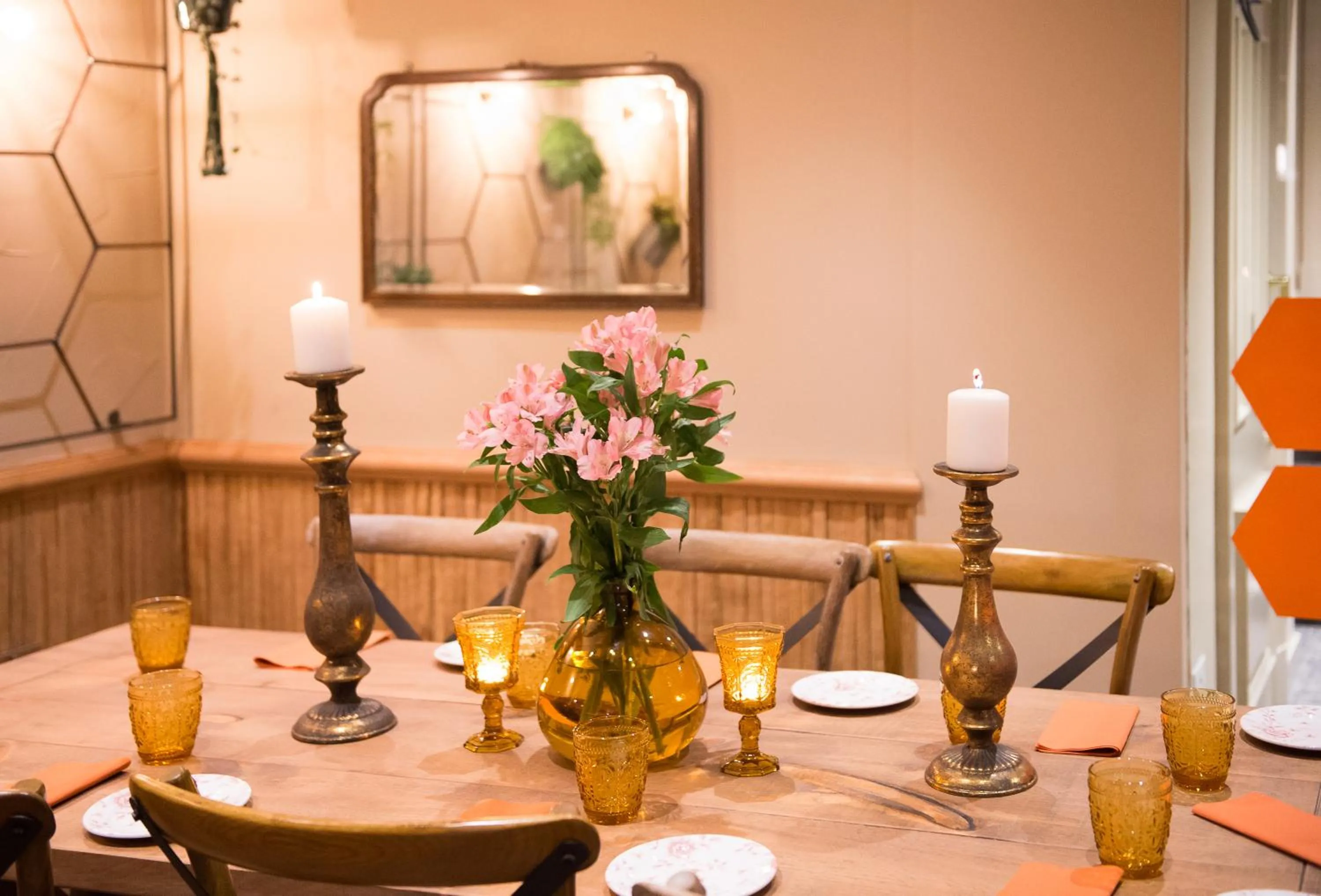 Food and drinks in Mercure Oxford Eastgate Hotel