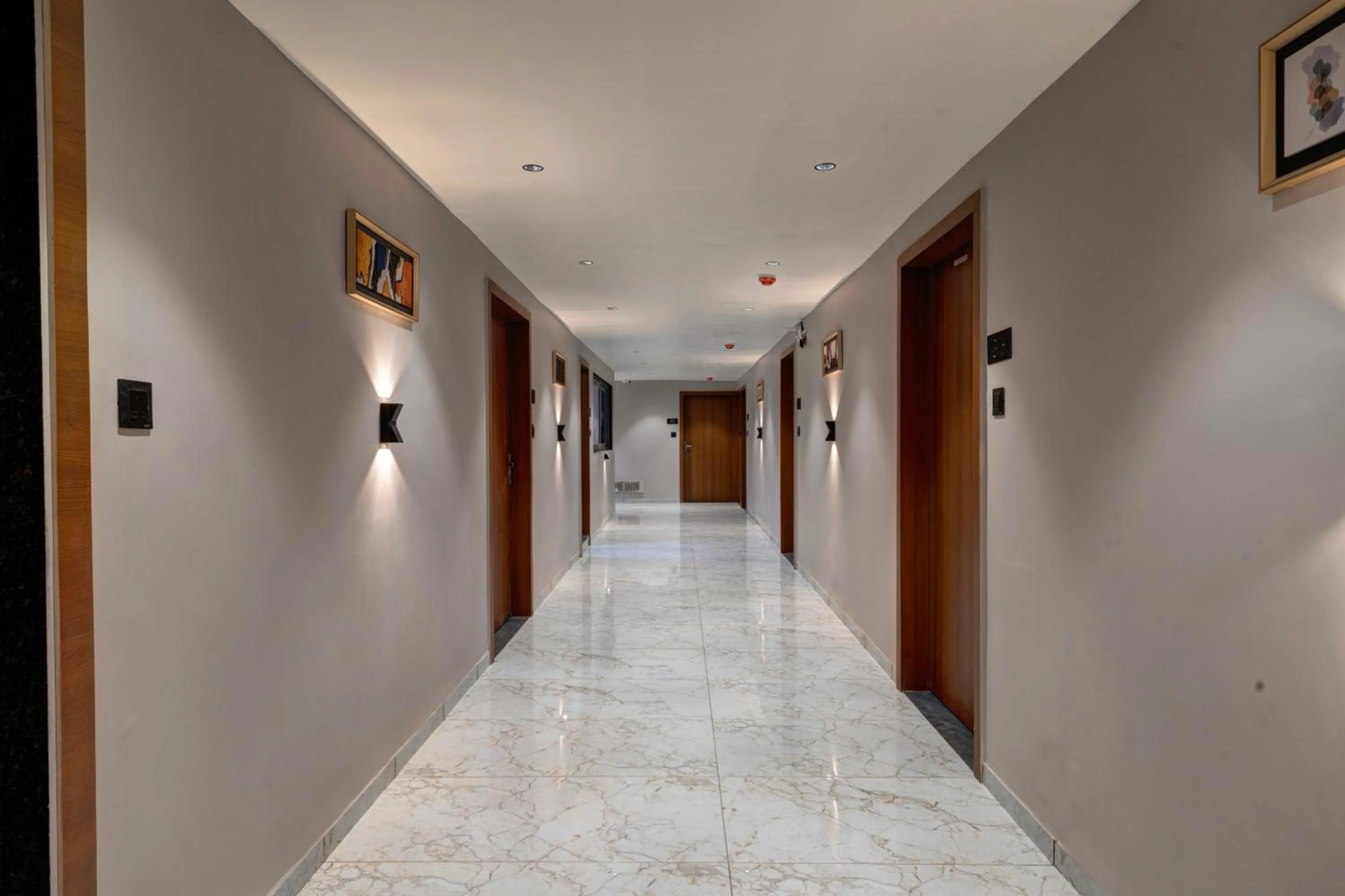 Hotel Shrimad Villa Gandhinagar