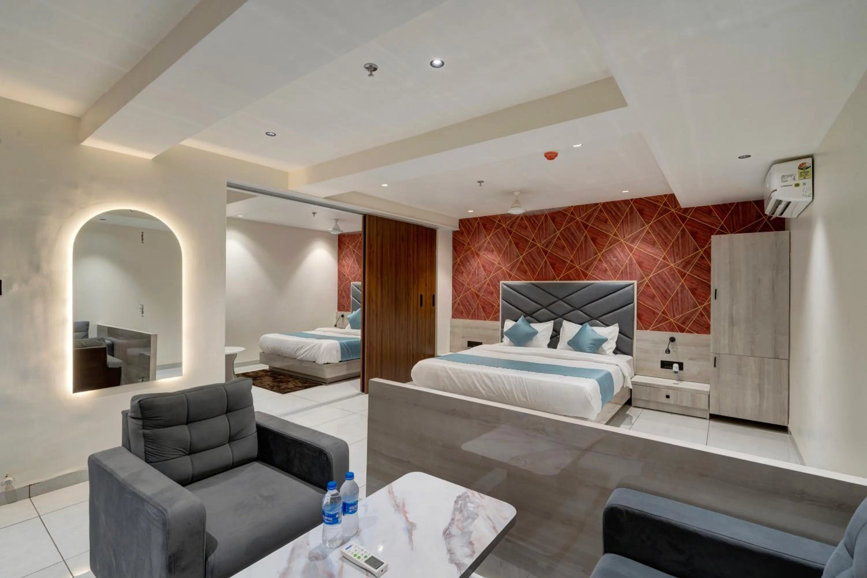 Bed in Hotel Shrimad Villa Gandhinagar