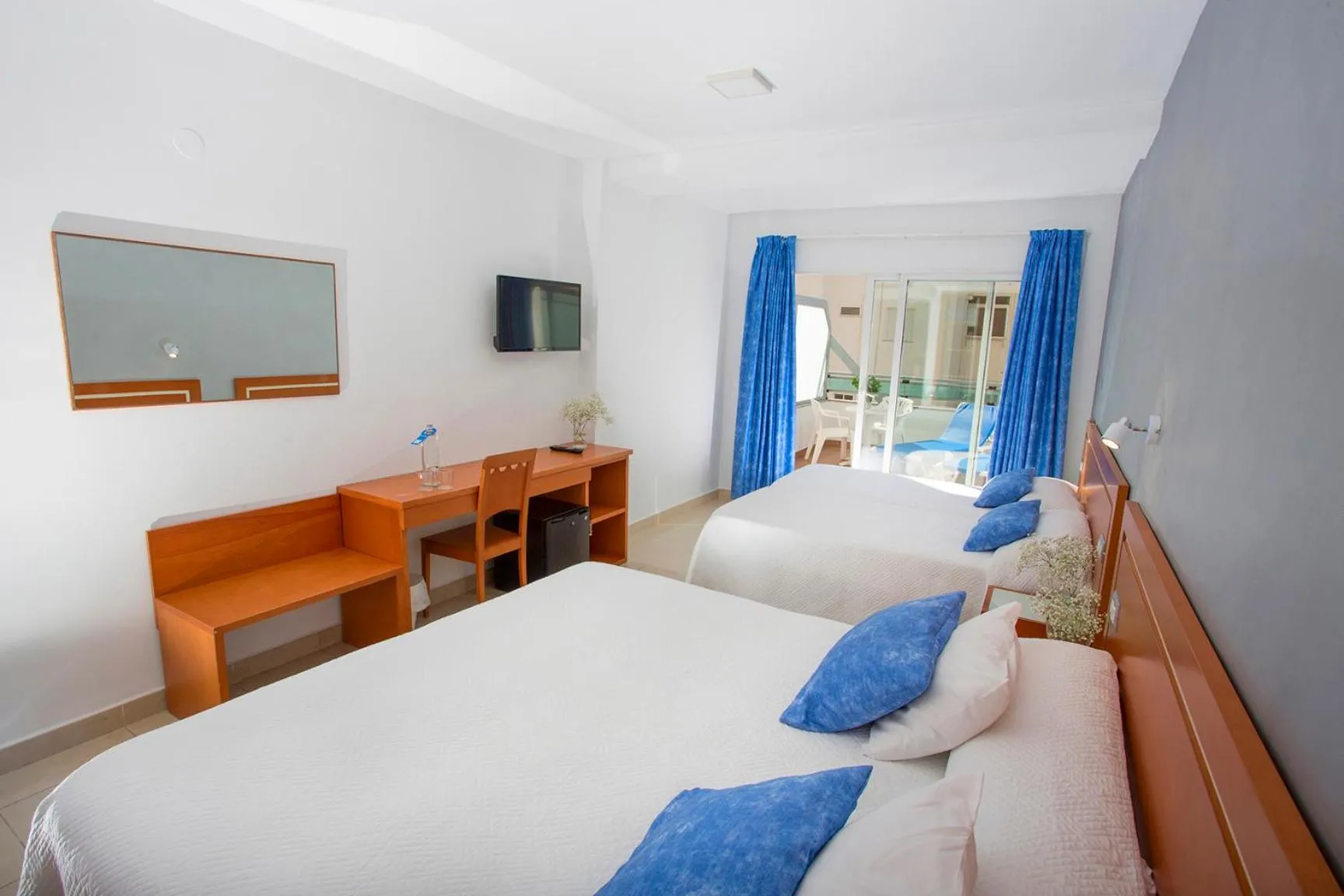 Photo of the whole room, Bed in Hotel Don Pablo