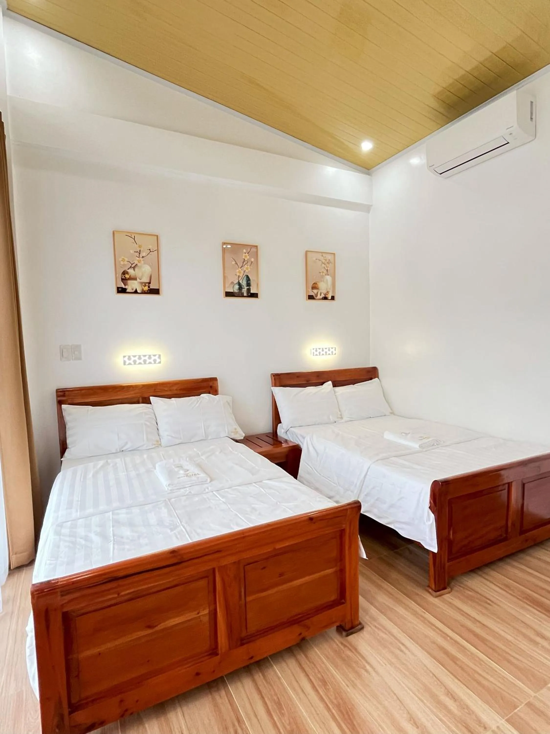 Bed in Villa Mercedes Private Resort