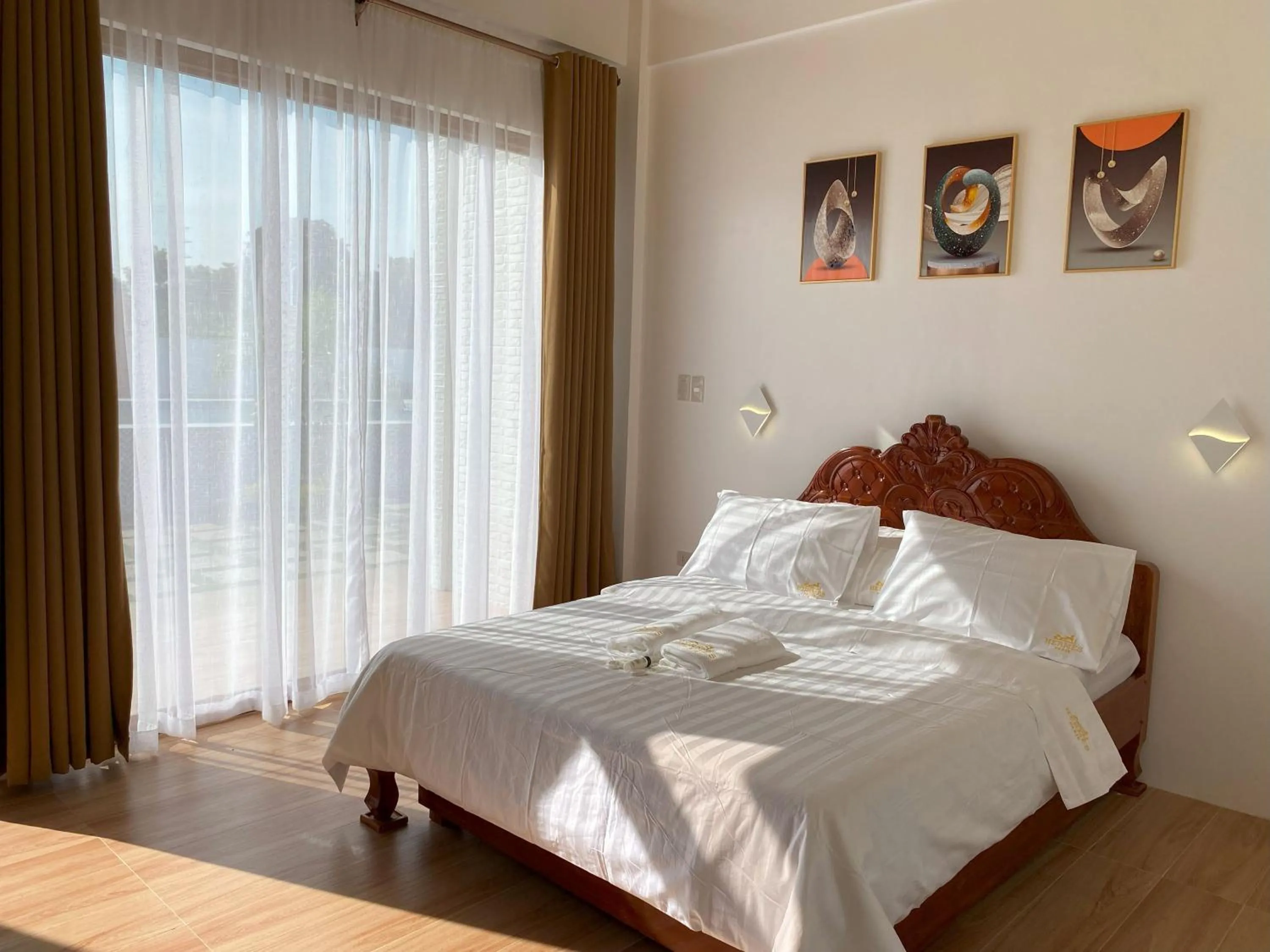 Bed in Villa Mercedes Private Resort