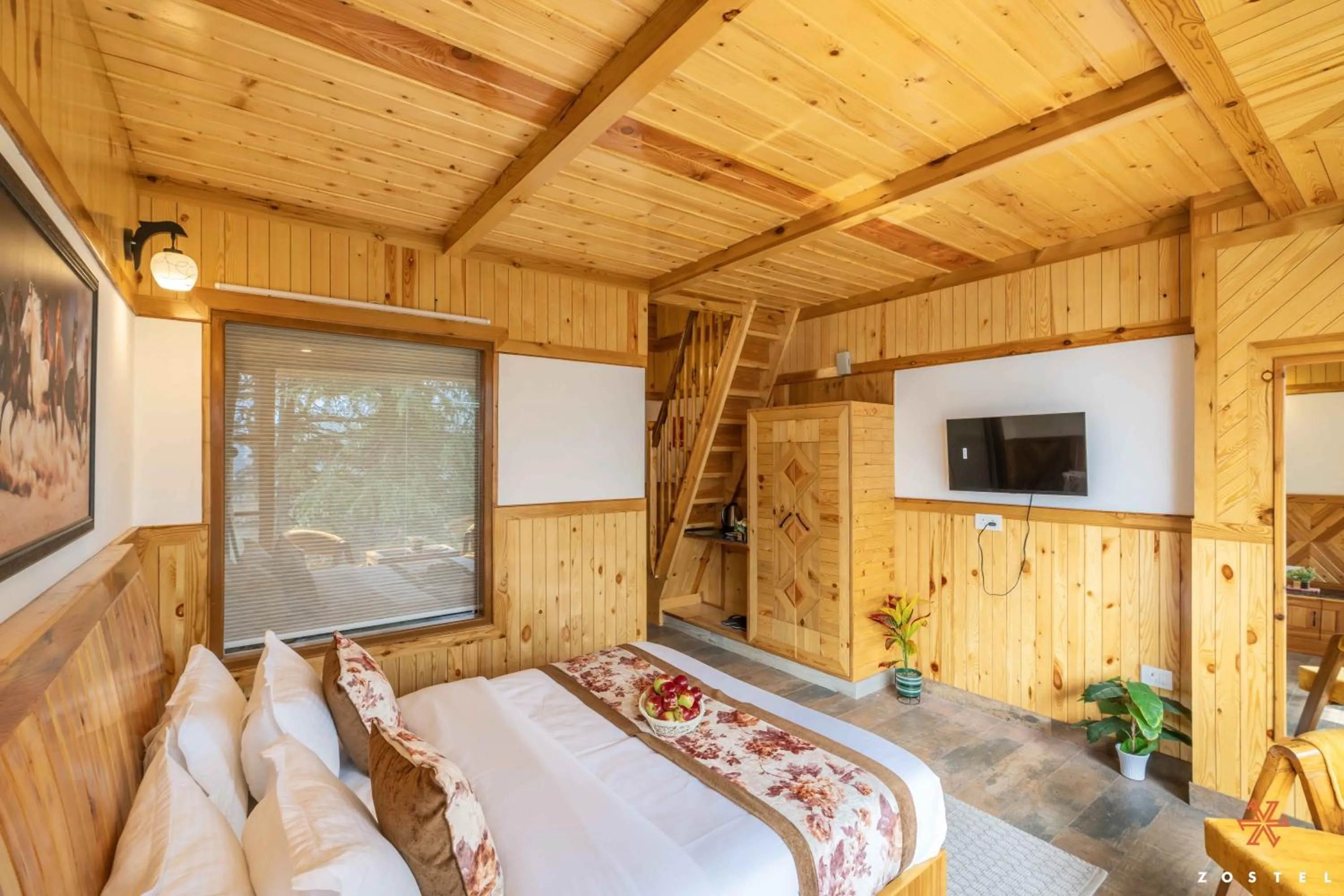 Bed in Zostel Kotgarh, Narkanda