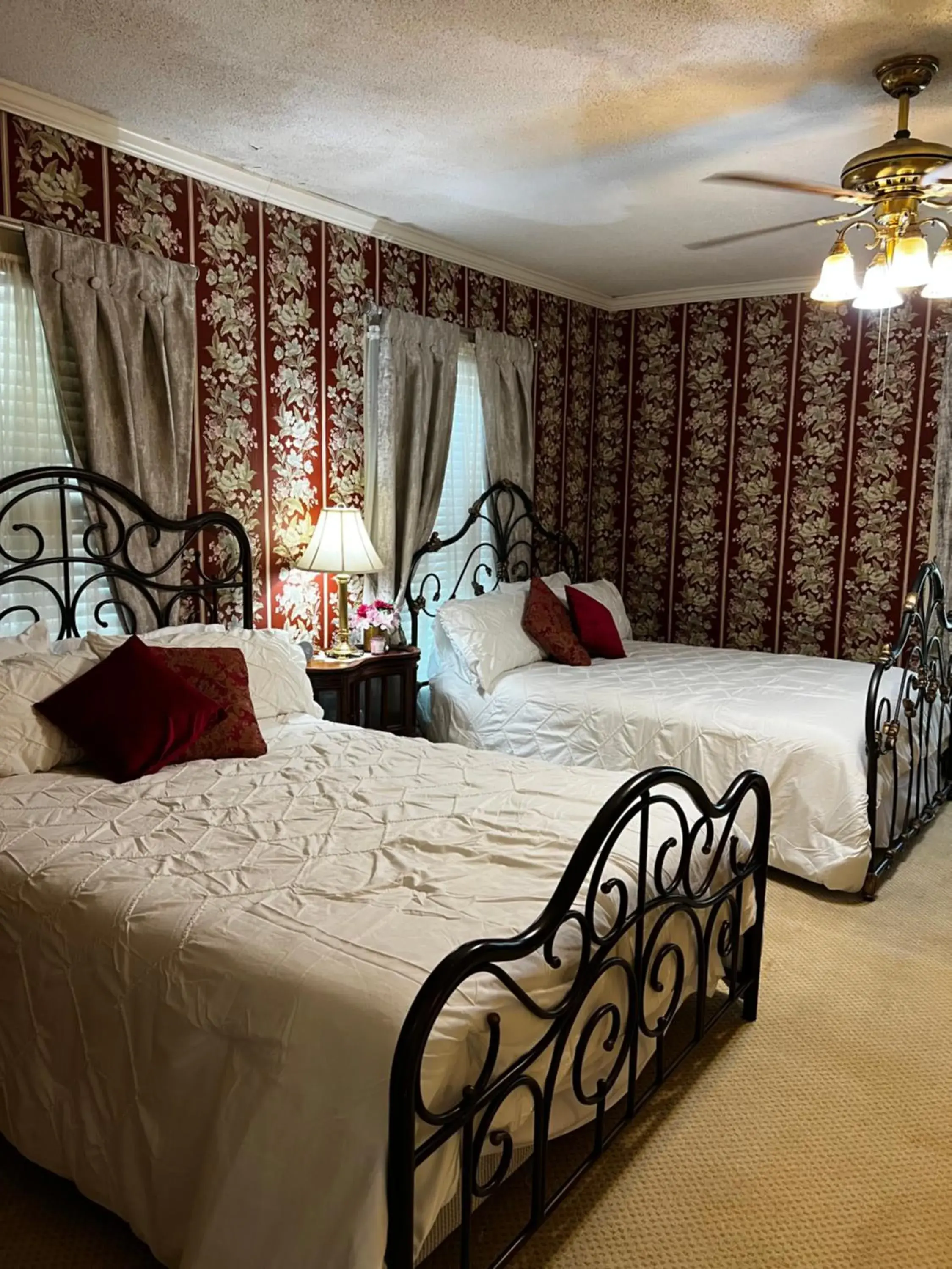 Quadruple Room with Private Bathroom in Commodore Bed & Breakfast Quadruple Room with Private Bathroom in Commodore Bed & Breakfast