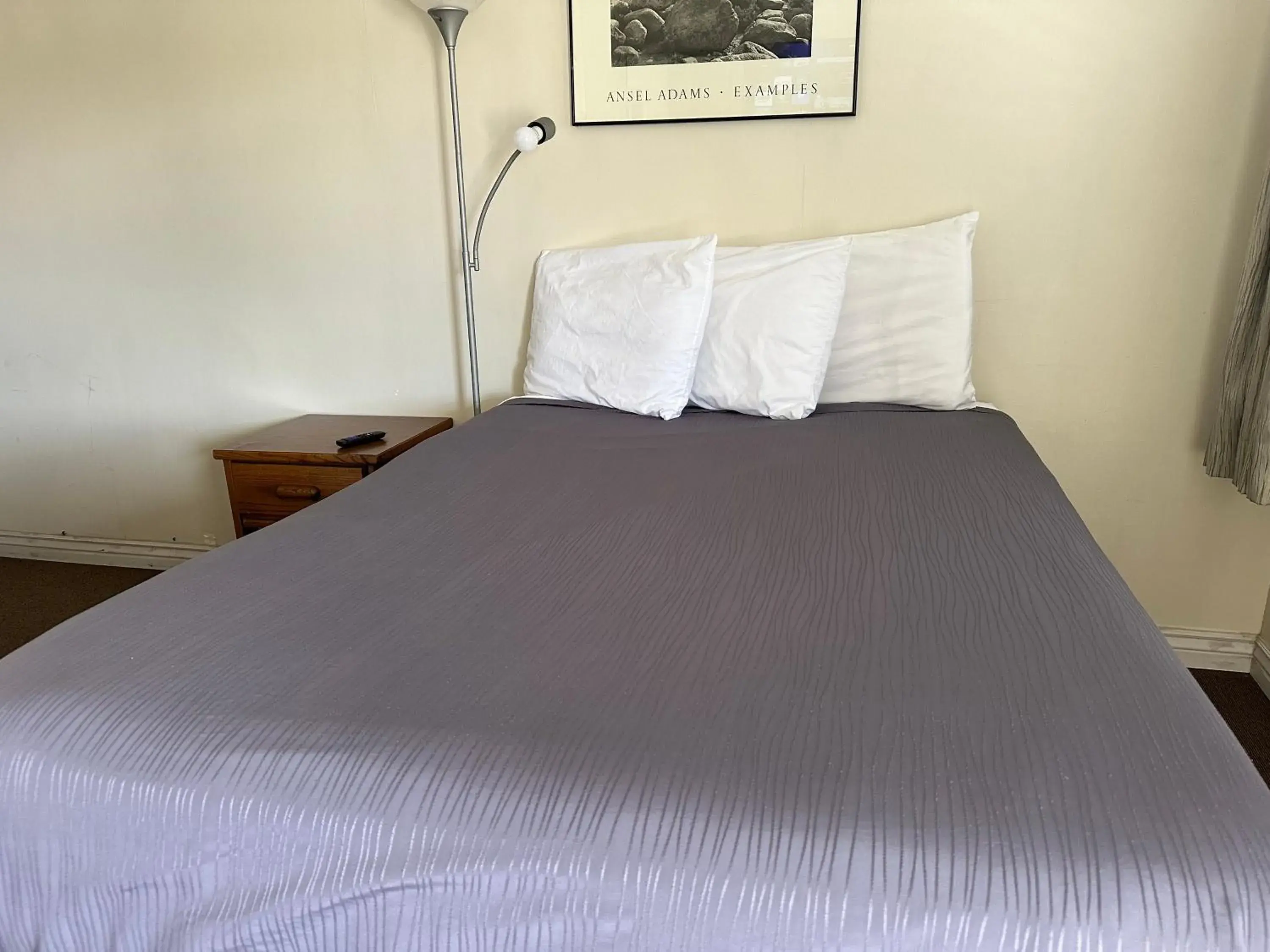 Budget Double Room in Grand Central Motel Budget Double Room in Grand Central Motel