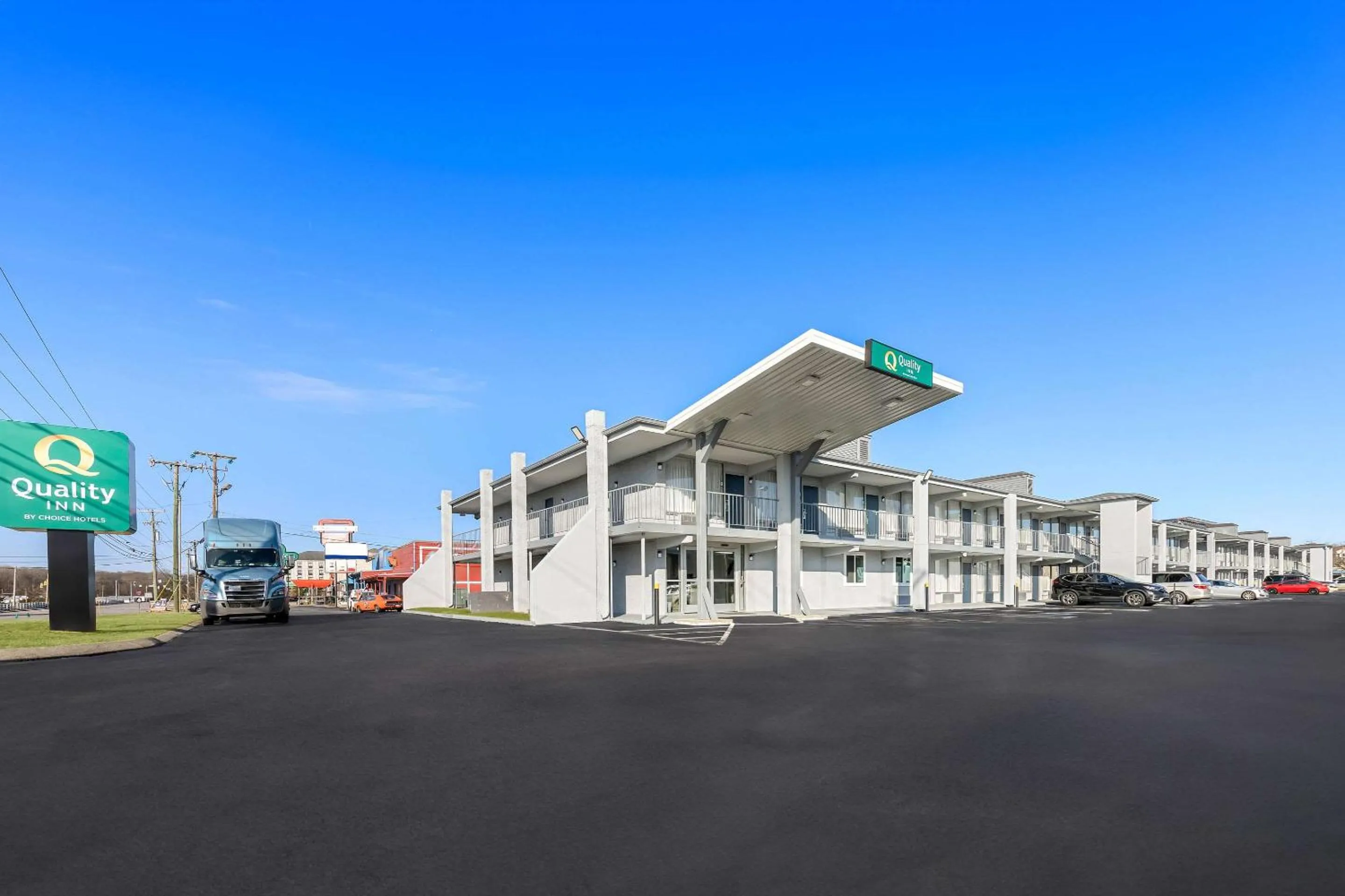 Property building in Quality Inn Nashville - Opryland Area