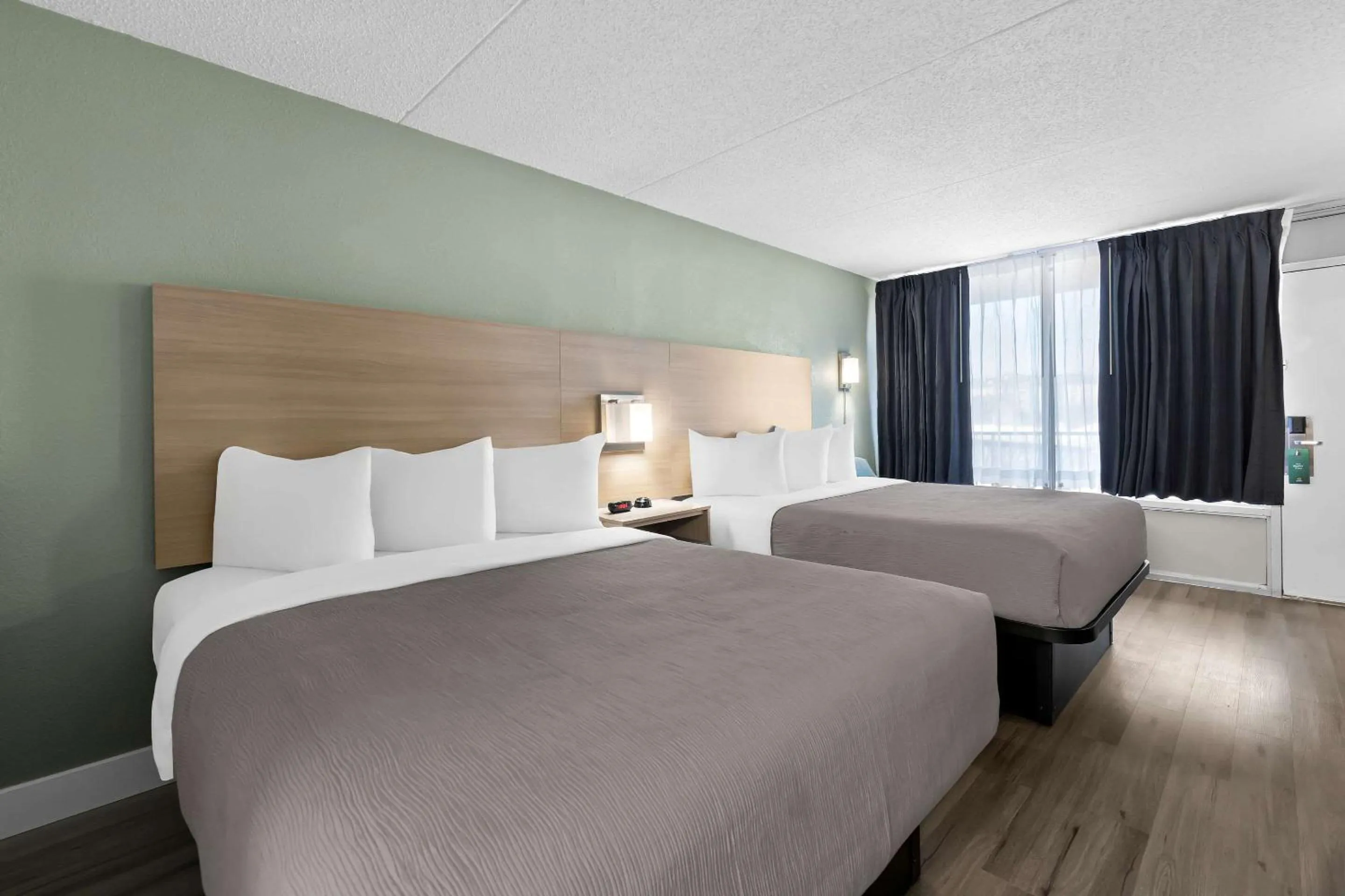 Bedroom, Bed in Quality Inn Nashville - Opryland Area