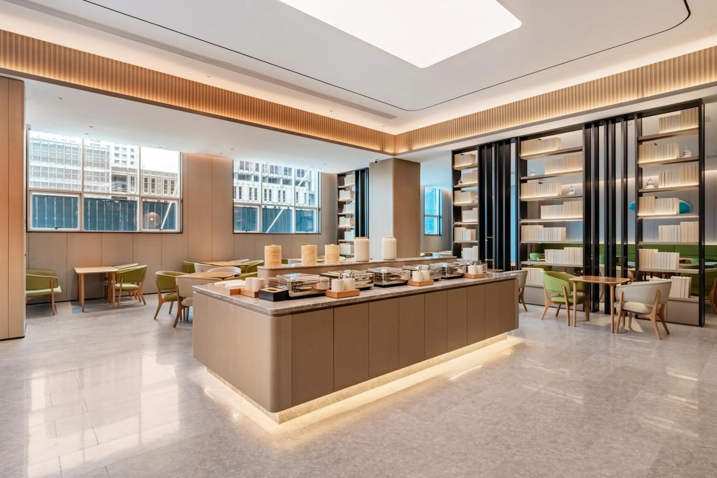 Restaurant/places to eat in Echarm Hotel Yichang East Railway Station