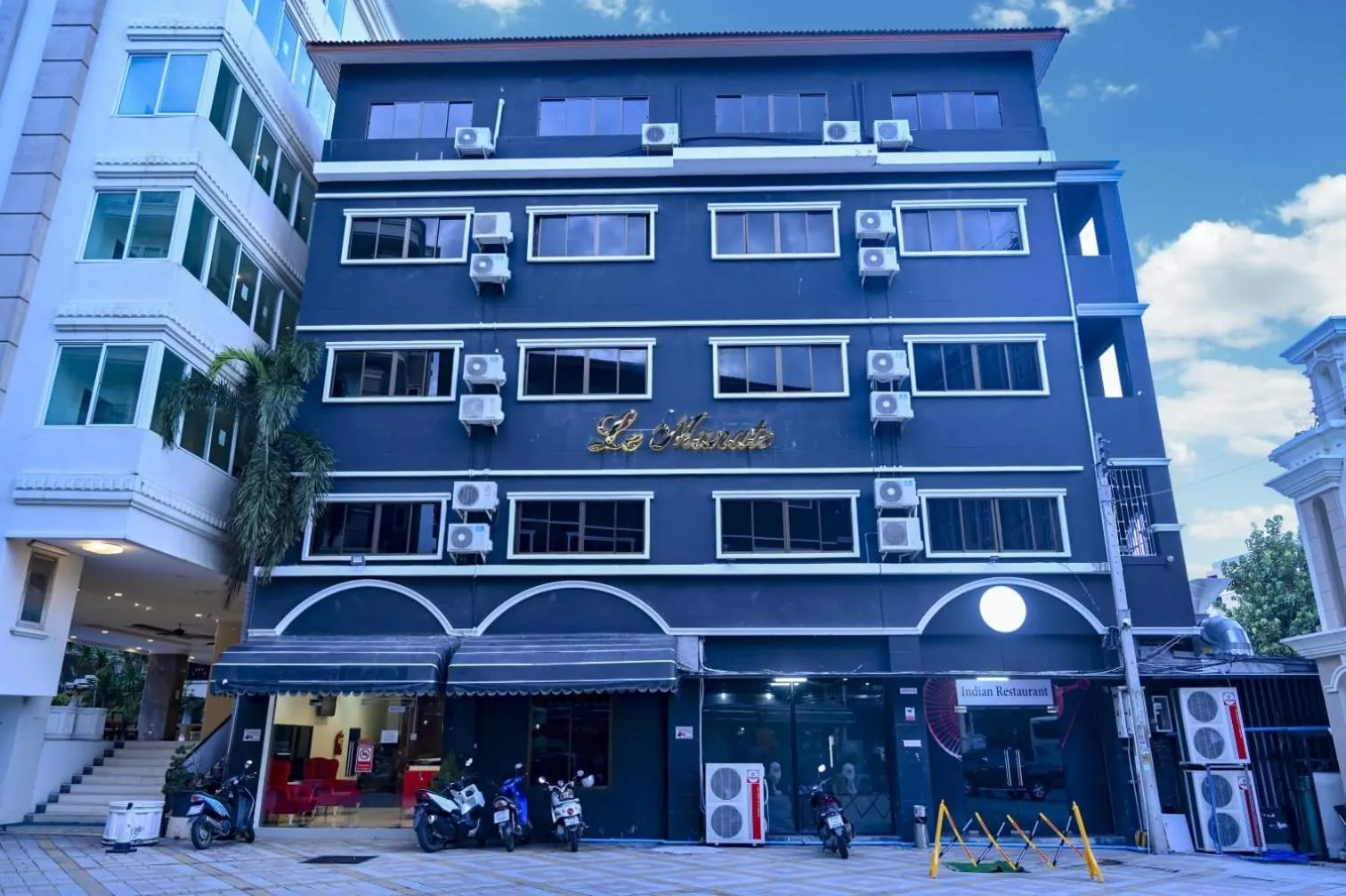 Property building in Le Manate