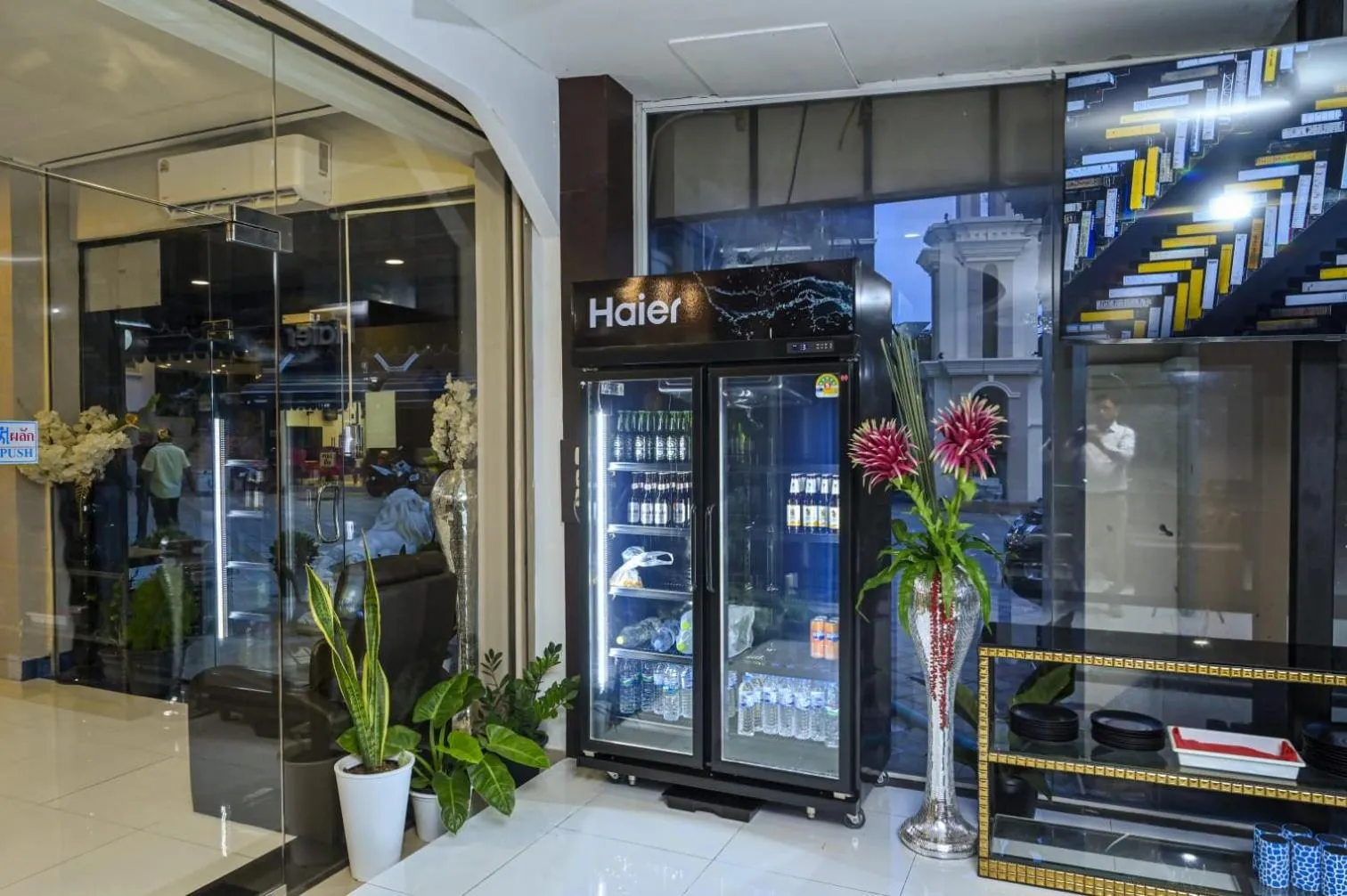 Restaurant/places to eat in Le Manate