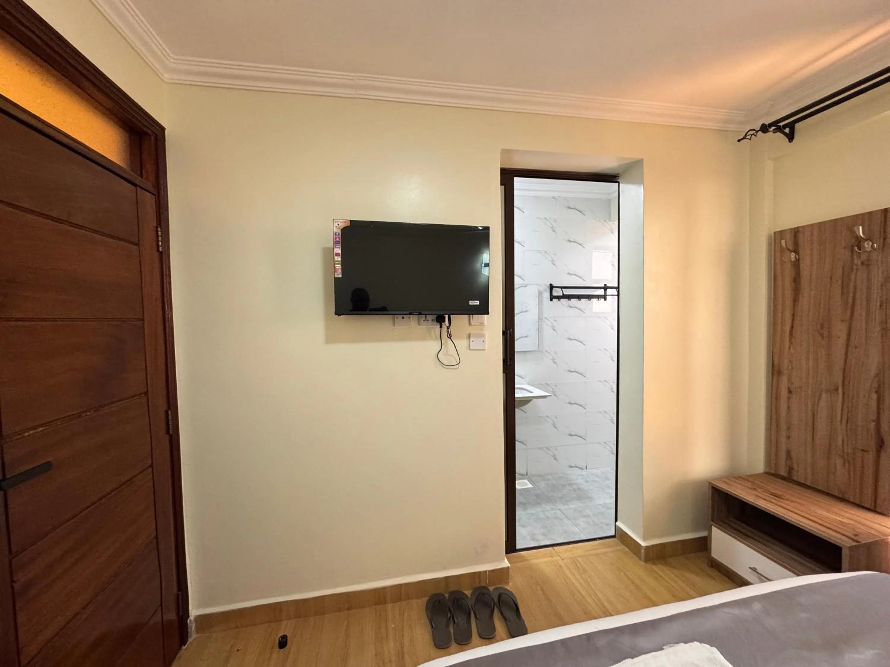 TV and multimedia, Bed in Canopy View Hotel