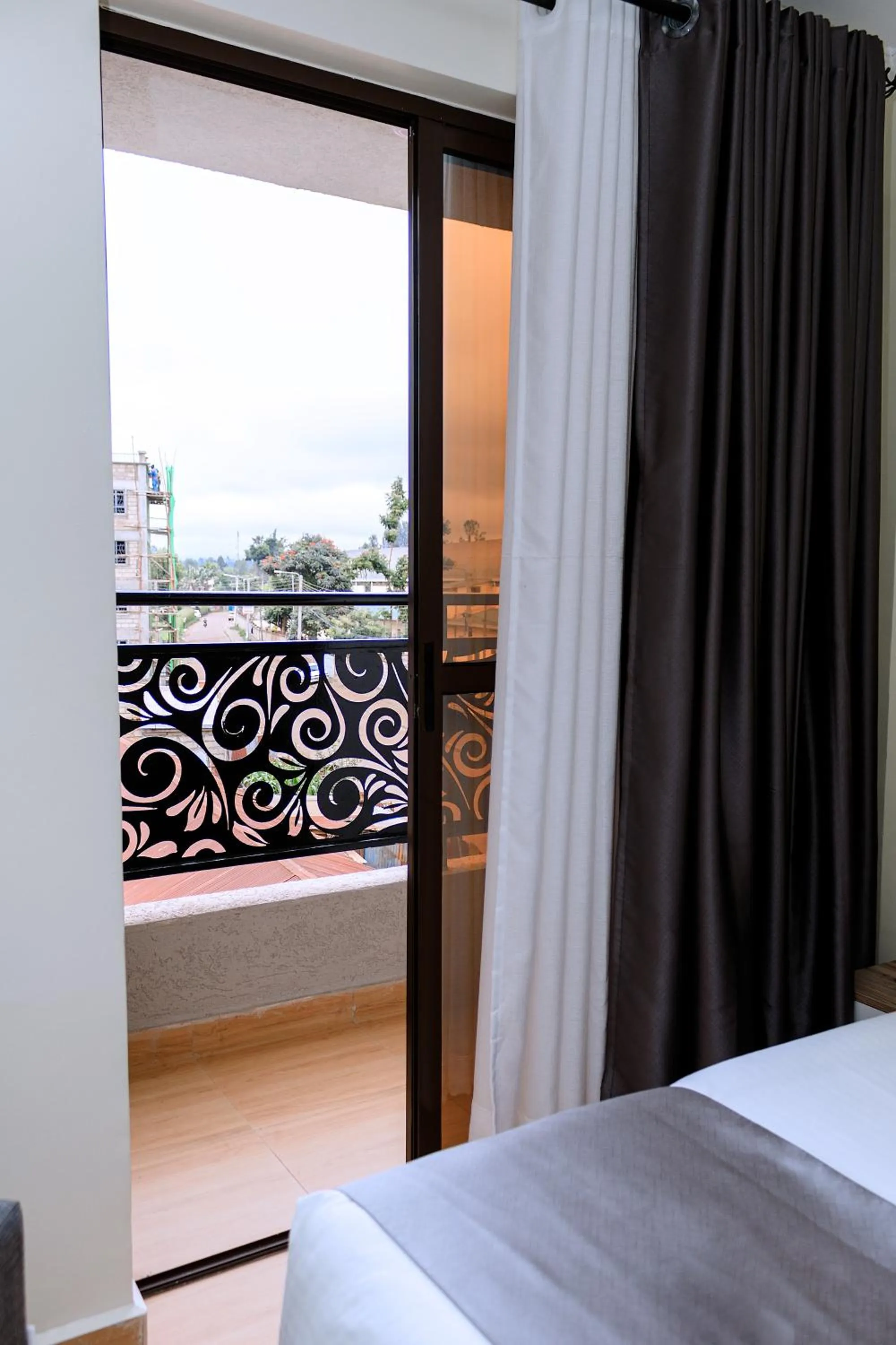 Balcony/Terrace, Bed in Canopy View Hotel