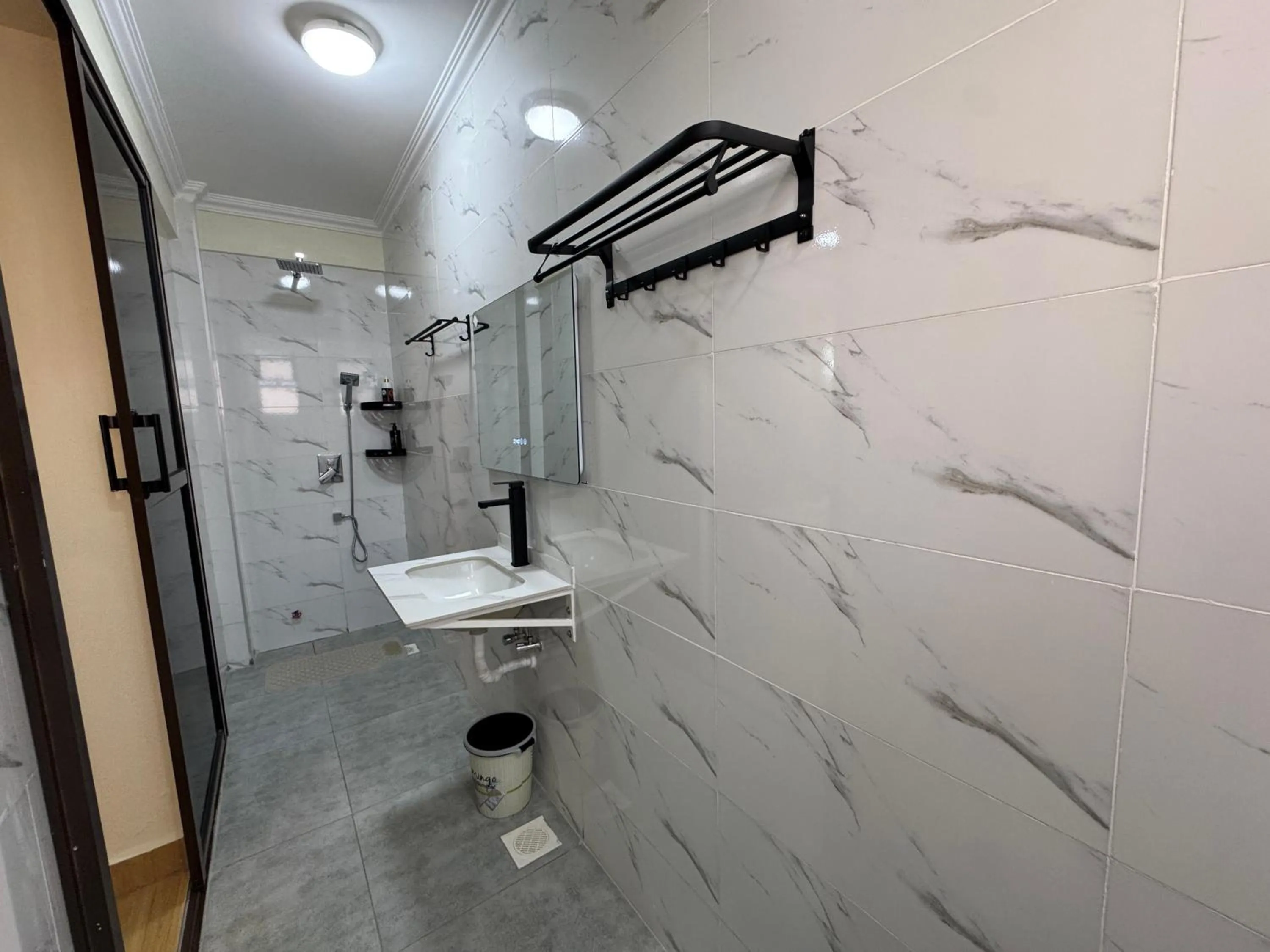 Bathroom in Canopy View Hotel