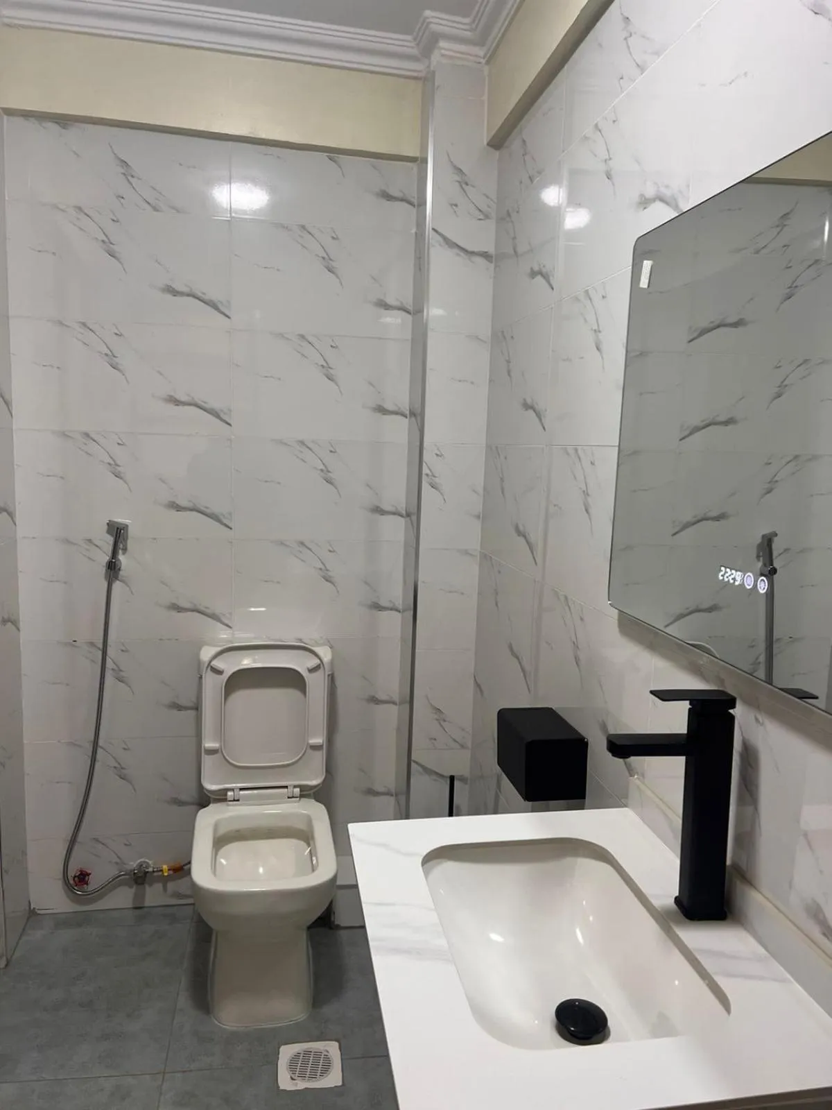 Bathroom in Canopy View Hotel