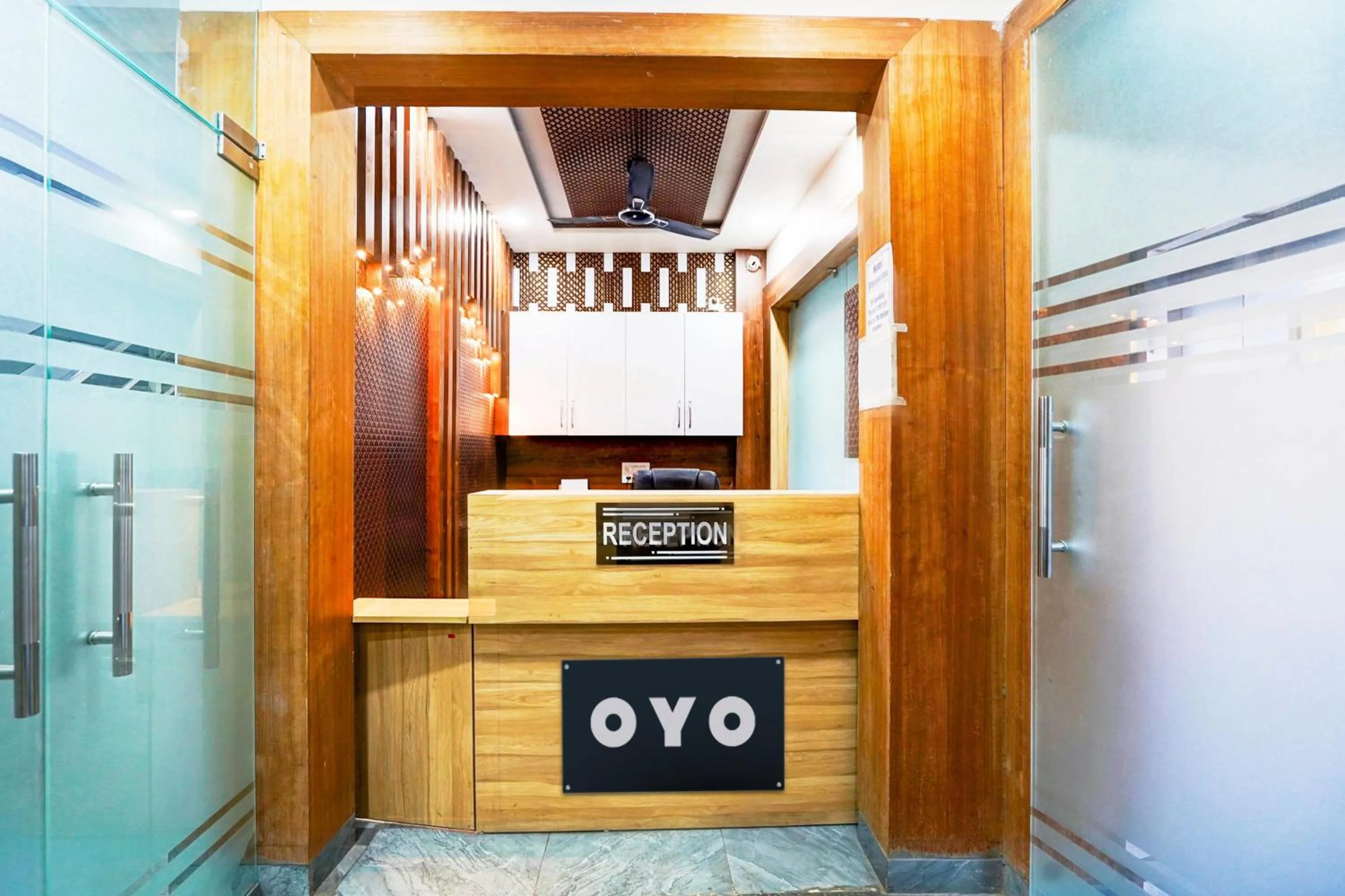 Lobby or reception in HOTEL O BONJOUR .INN NEAR CROWN PLAZA