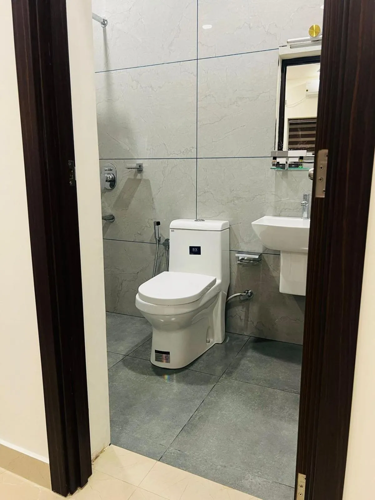 Toilet in The Lotaz Hotel