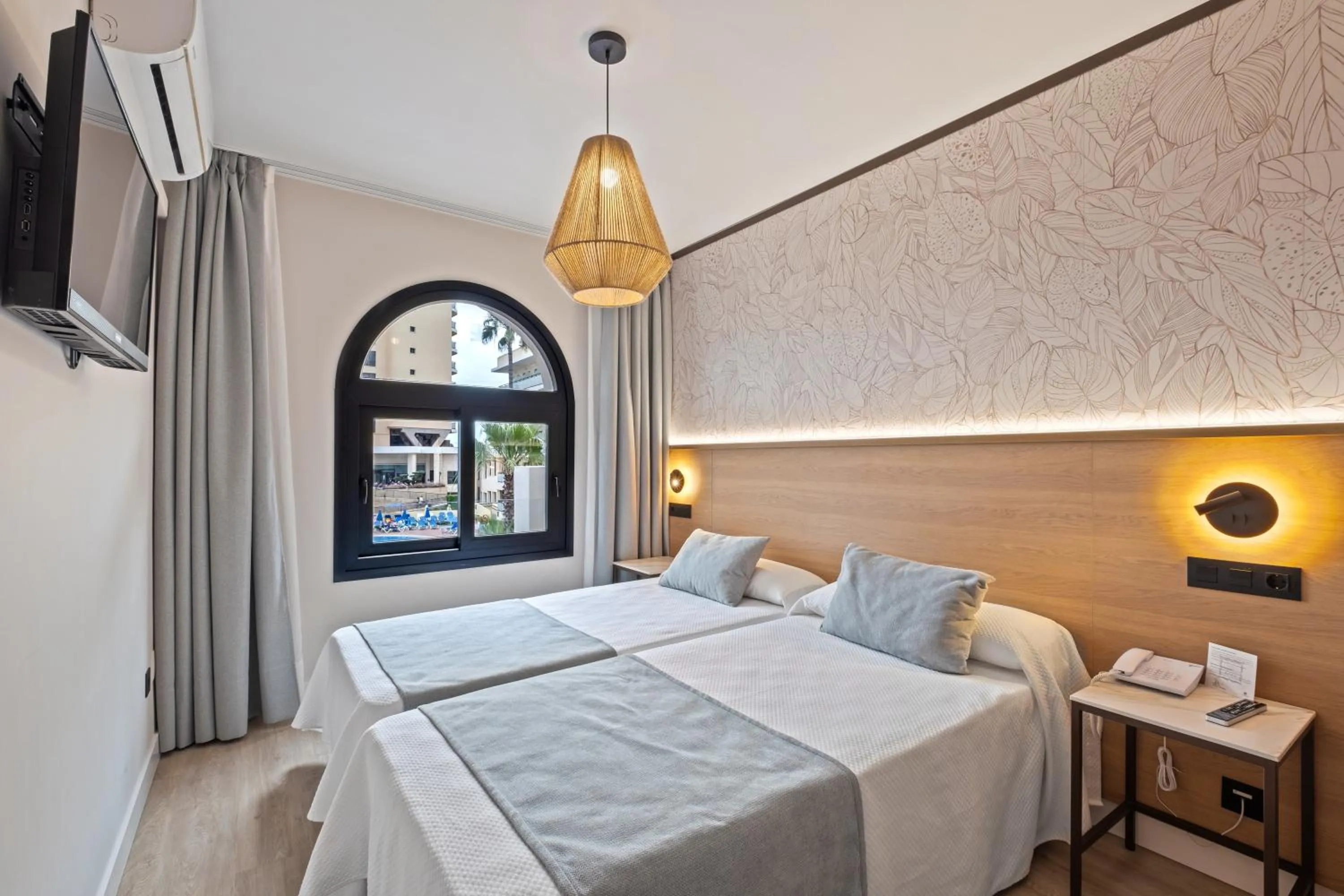 Bedroom, Bed in Hotel Puente Real