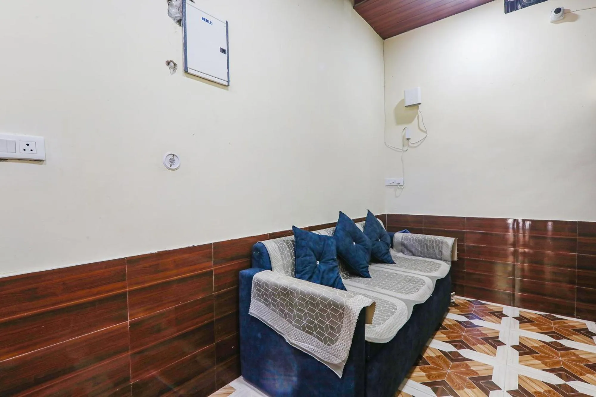 Seating area in FabHotel Uma Yugul