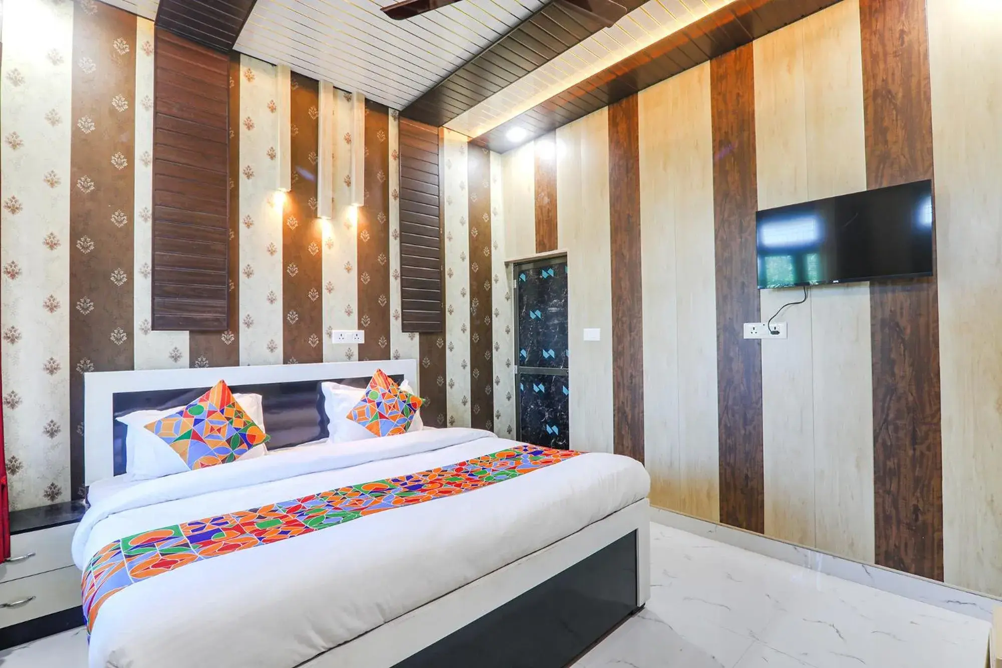 Deluxe Room - single occupancy in FabHotel Uma Yugul Deluxe Room - single occupancy in FabHotel Uma Yugul