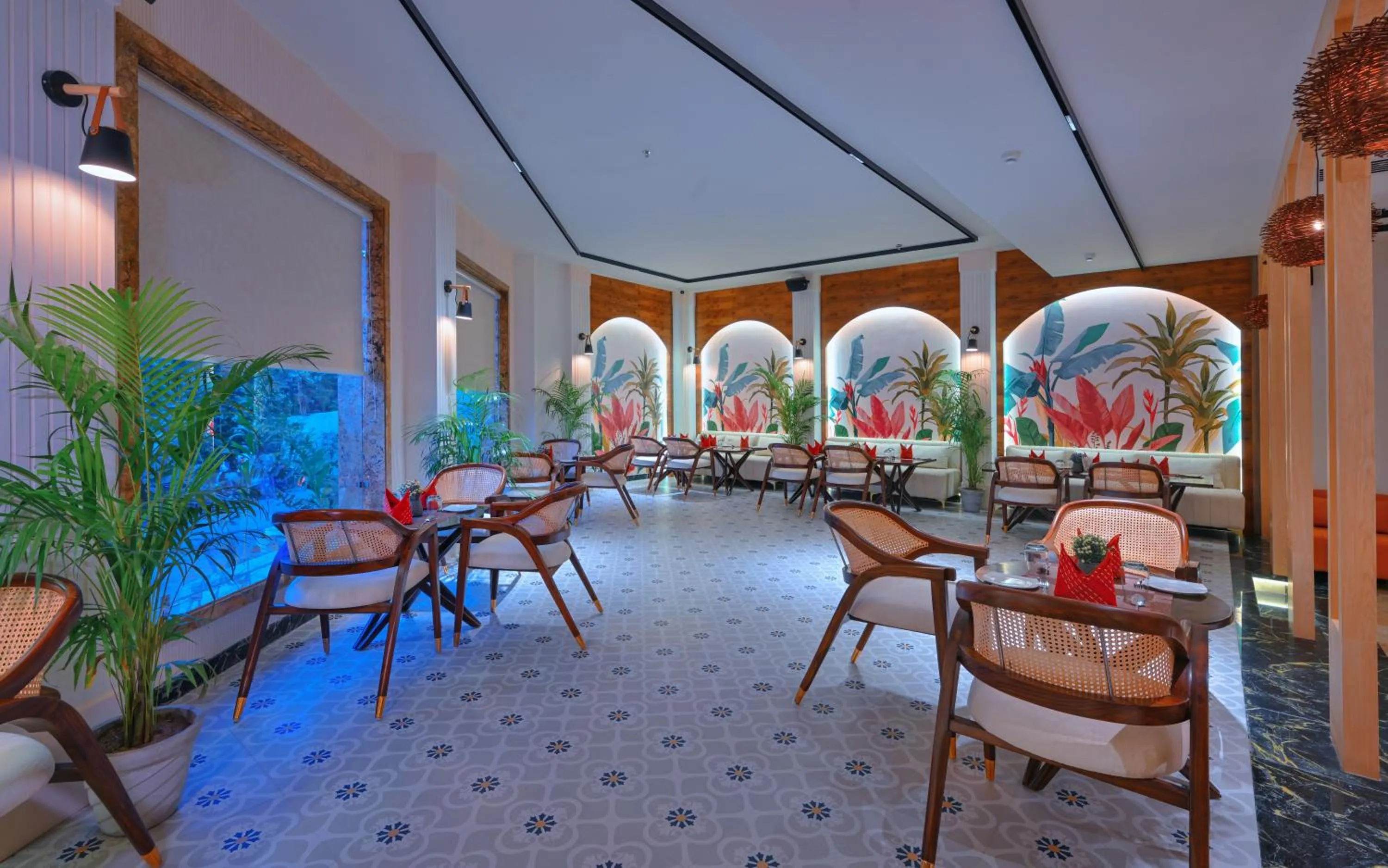 Restaurant/places to eat in Hotel Sun Ring