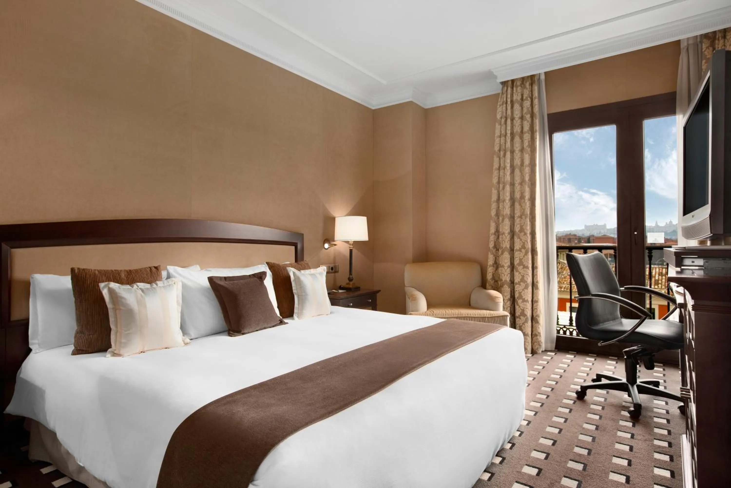 Bed in Eurostars Palacio Buenavista