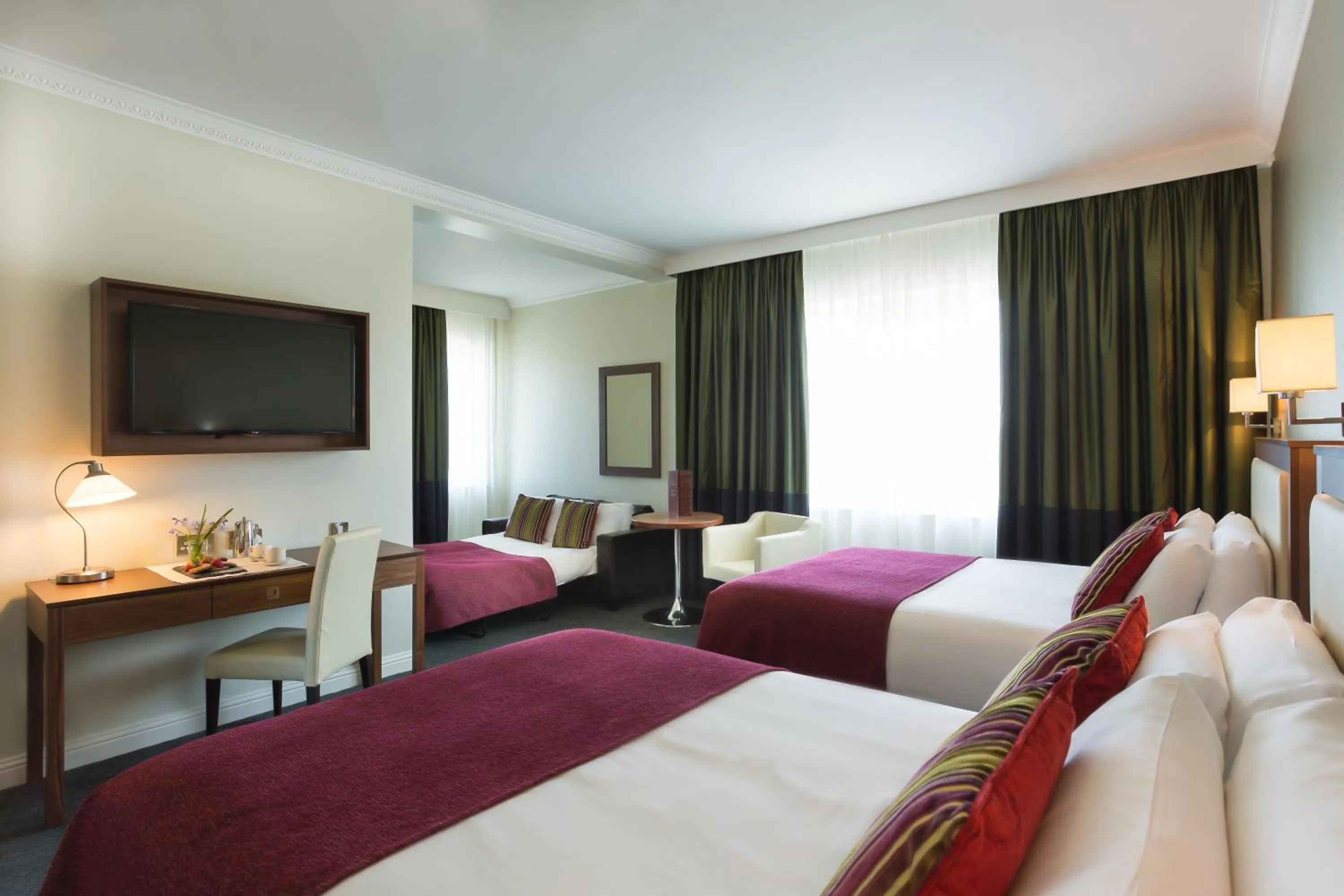 Bedroom, Bed in Rochestown Park Hotel & Leisure Centre