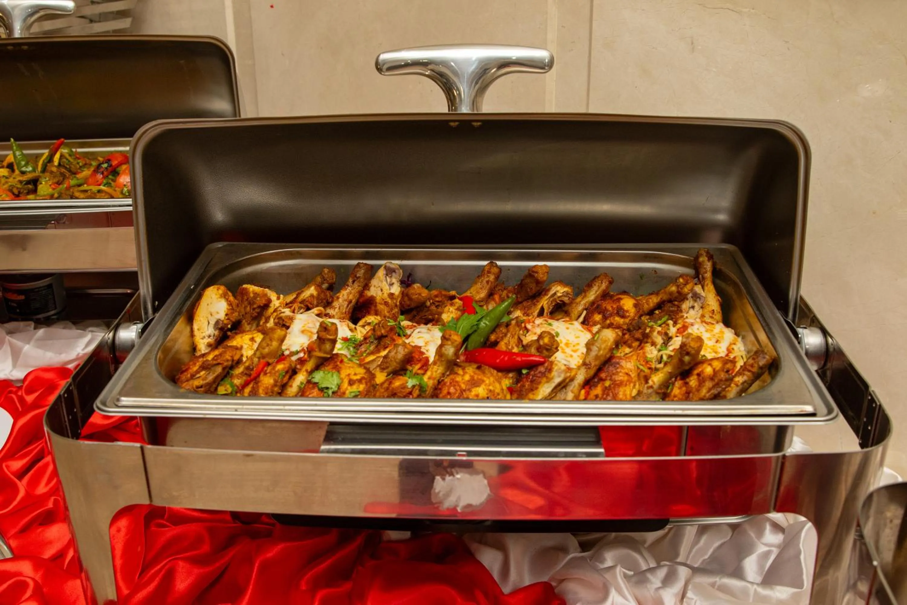 Restaurant/places to eat in Maysan Al Maqam Hotel