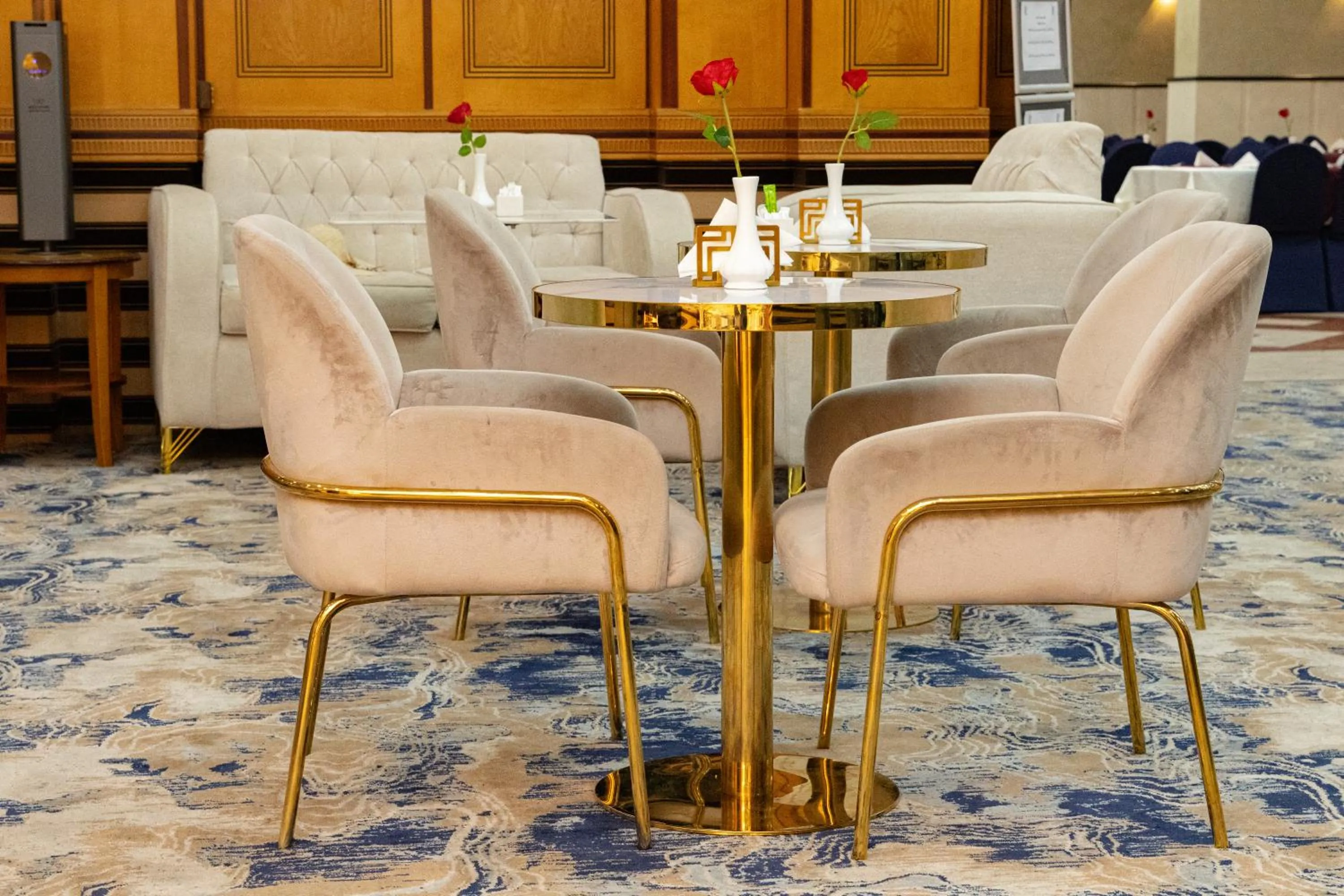 Seating area in Maysan Al Maqam Hotel