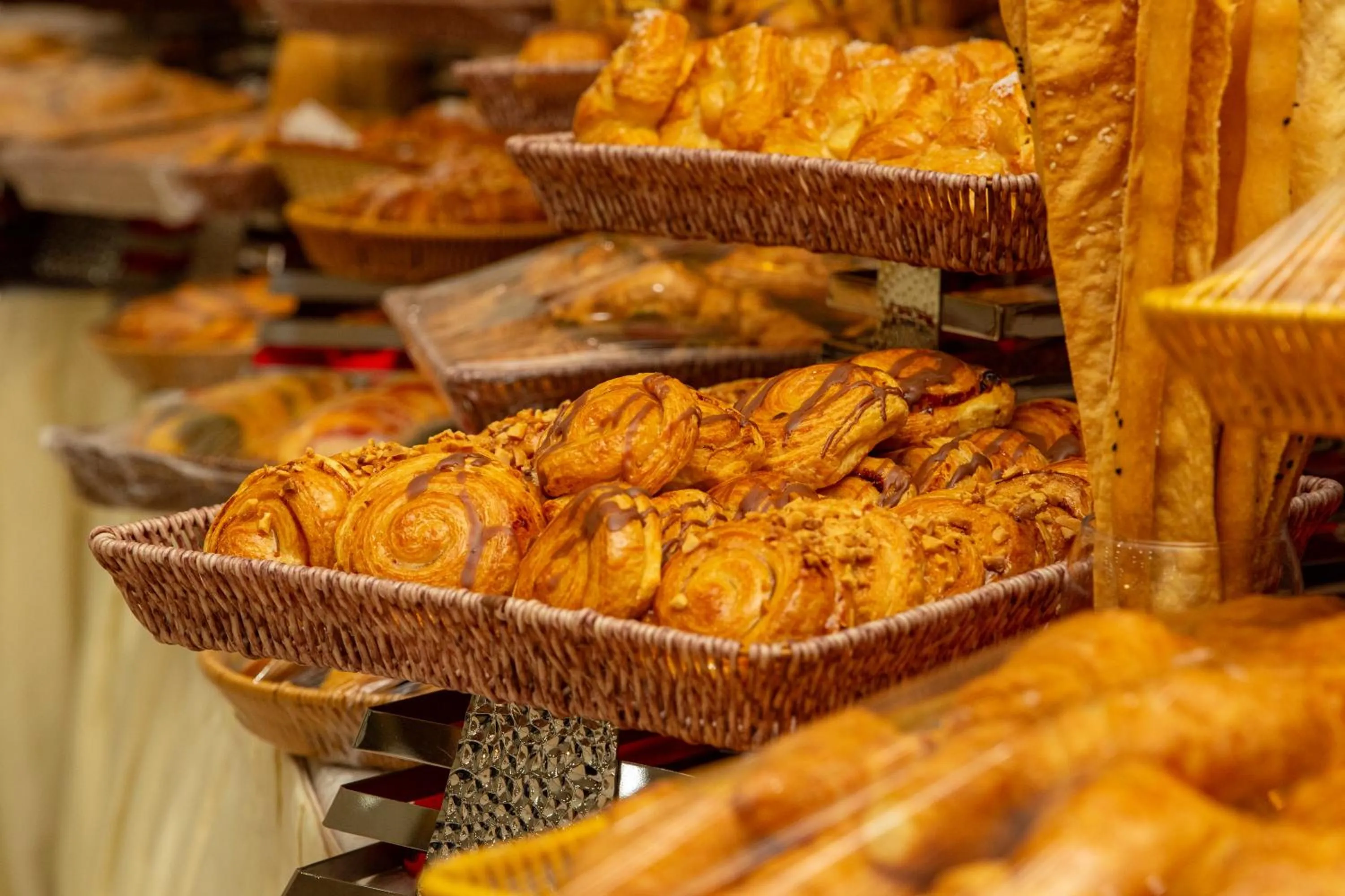 Buffet breakfast in Maysan Al Maqam Hotel