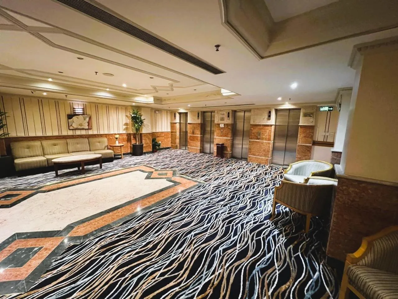 elevator in Maysan Al Maqam Hotel