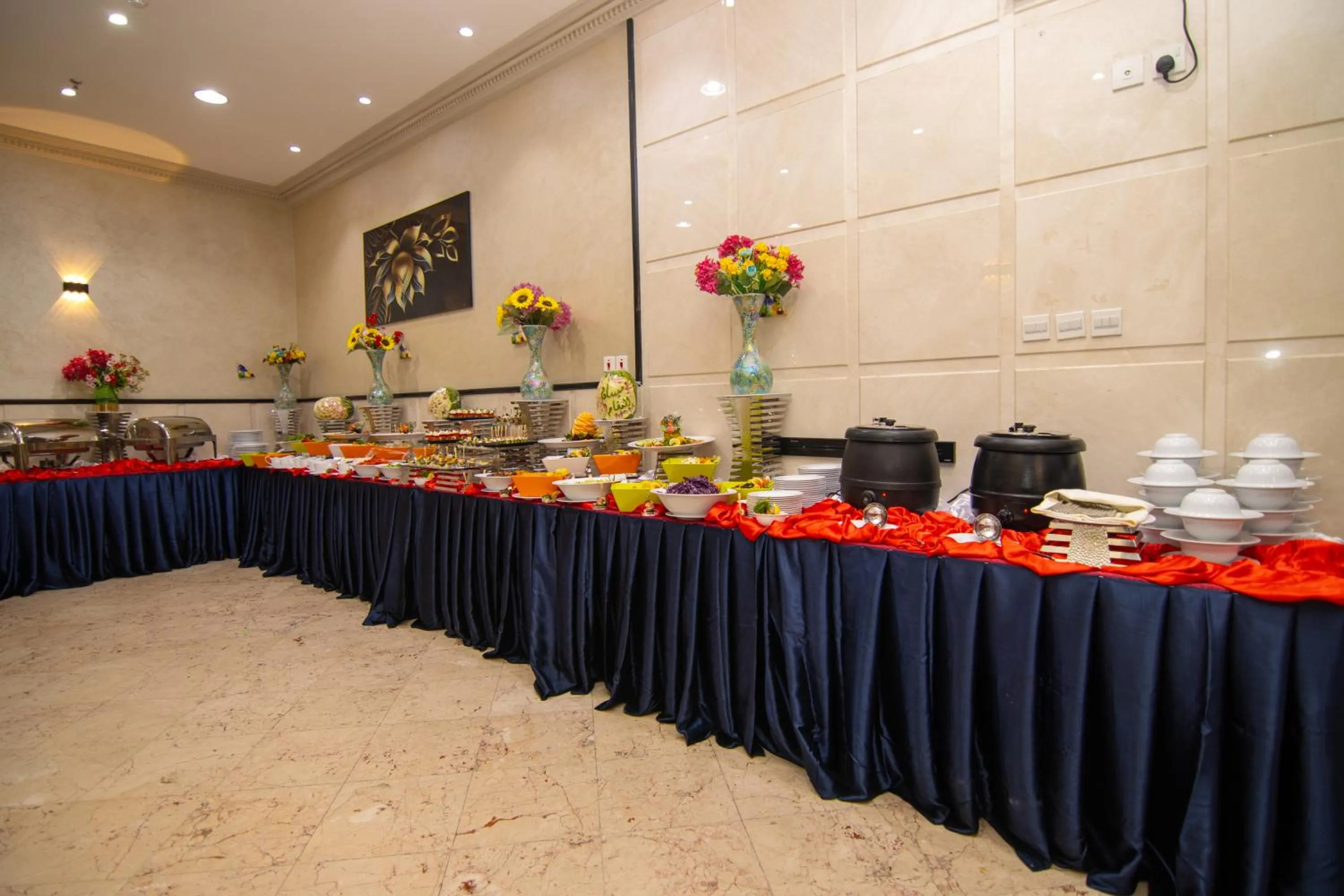 Restaurant/places to eat in Maysan Al Maqam Hotel