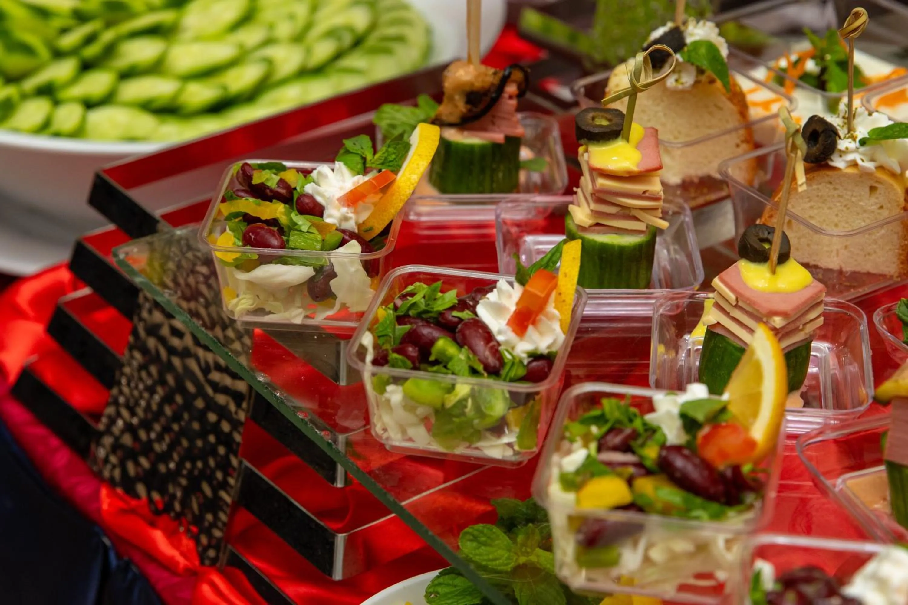 Restaurant/places to eat in Maysan Al Maqam Hotel