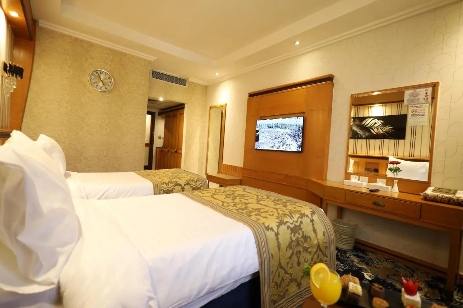 Bed in Maysan Al Maqam Hotel