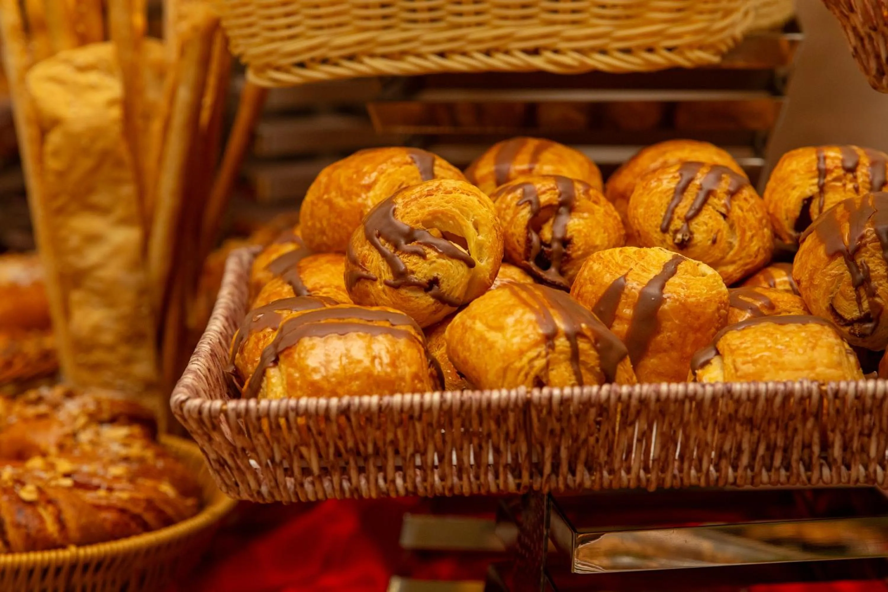 Buffet breakfast in Maysan Al Maqam Hotel