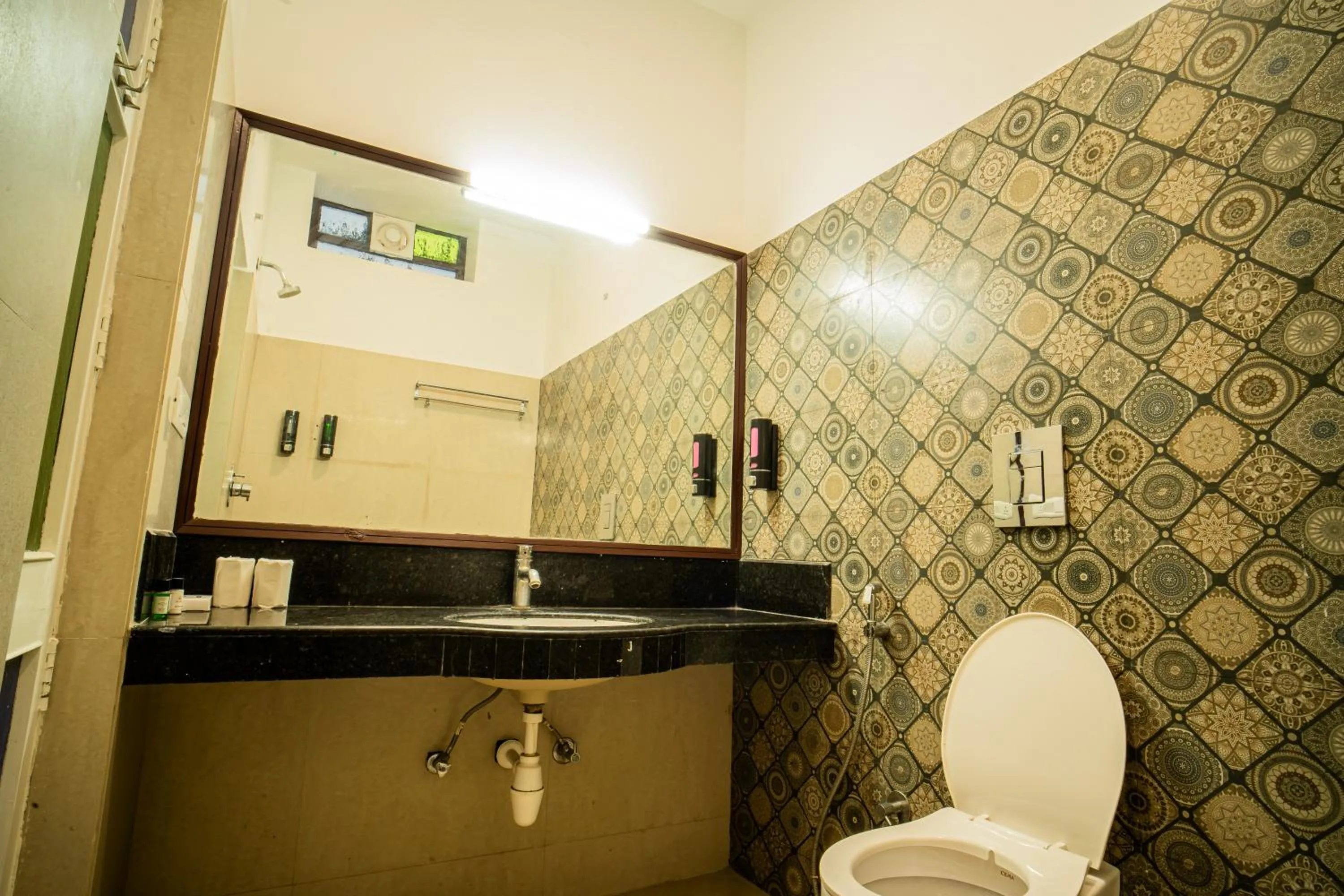 Shower in The Marwar Hotel & Gardens