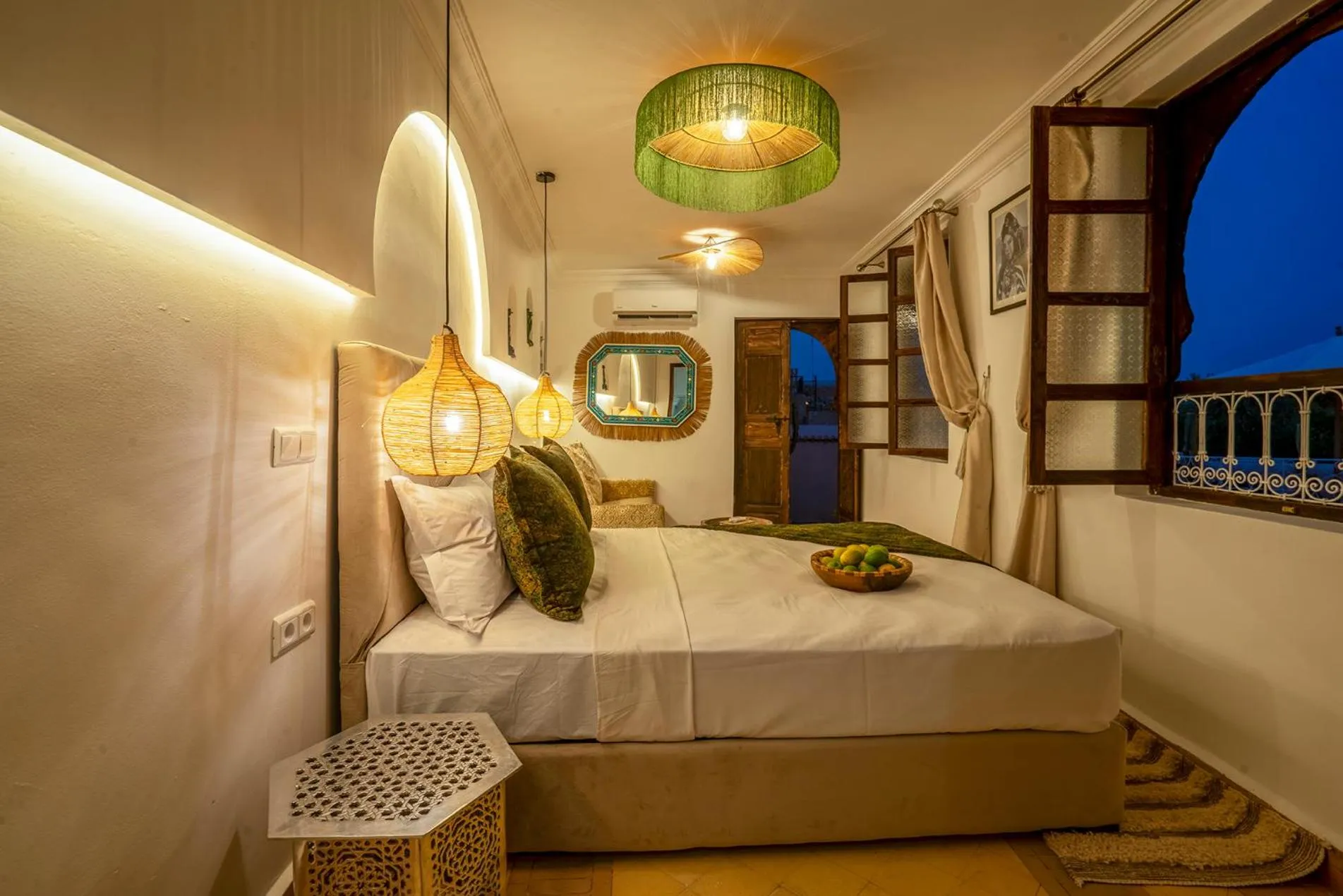 View (from property/room), Bed in Riad Yalla habibi