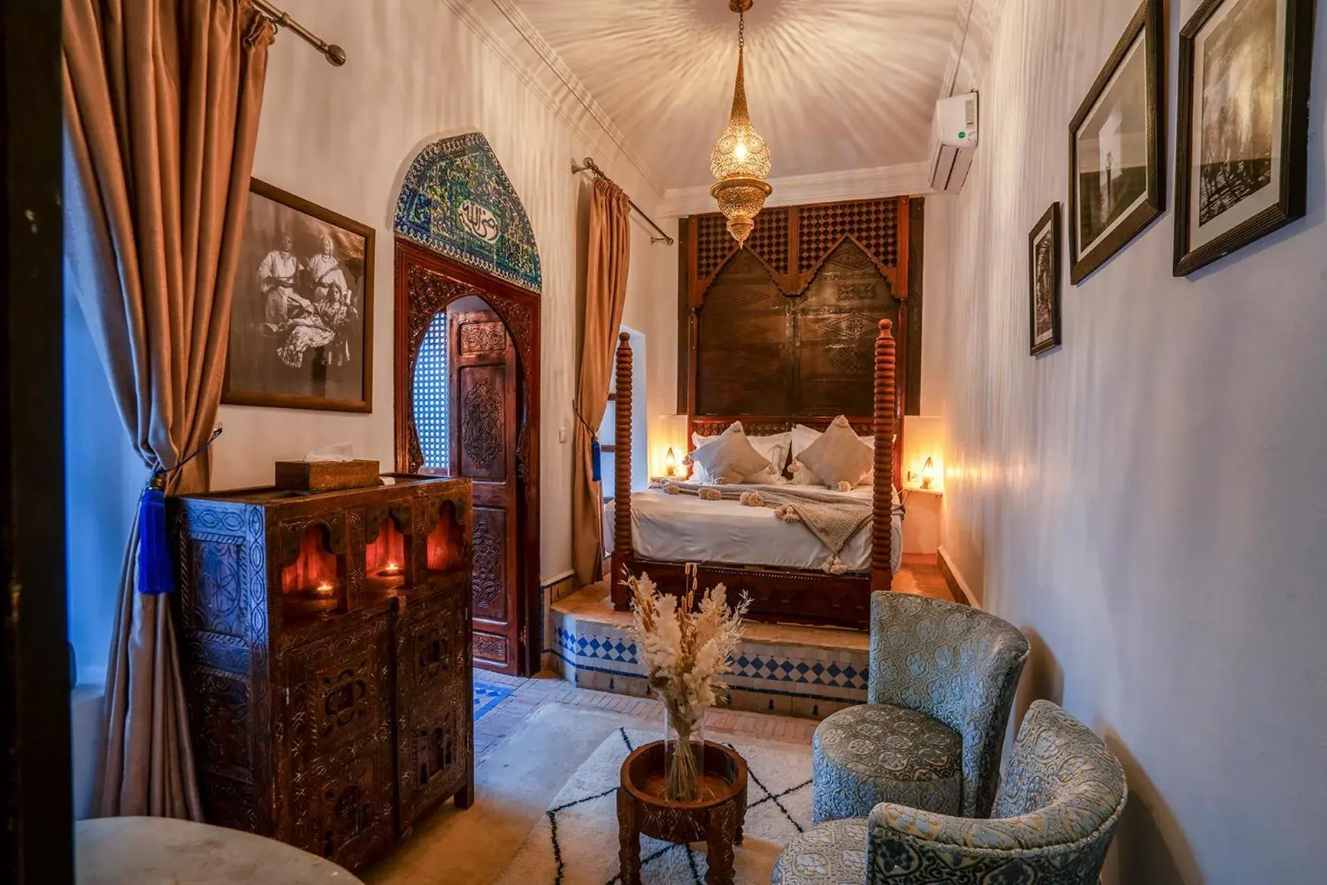 Queen Room with Balcony in Riad Yalla habibi Queen Room with Balcony in Riad Yalla habibi