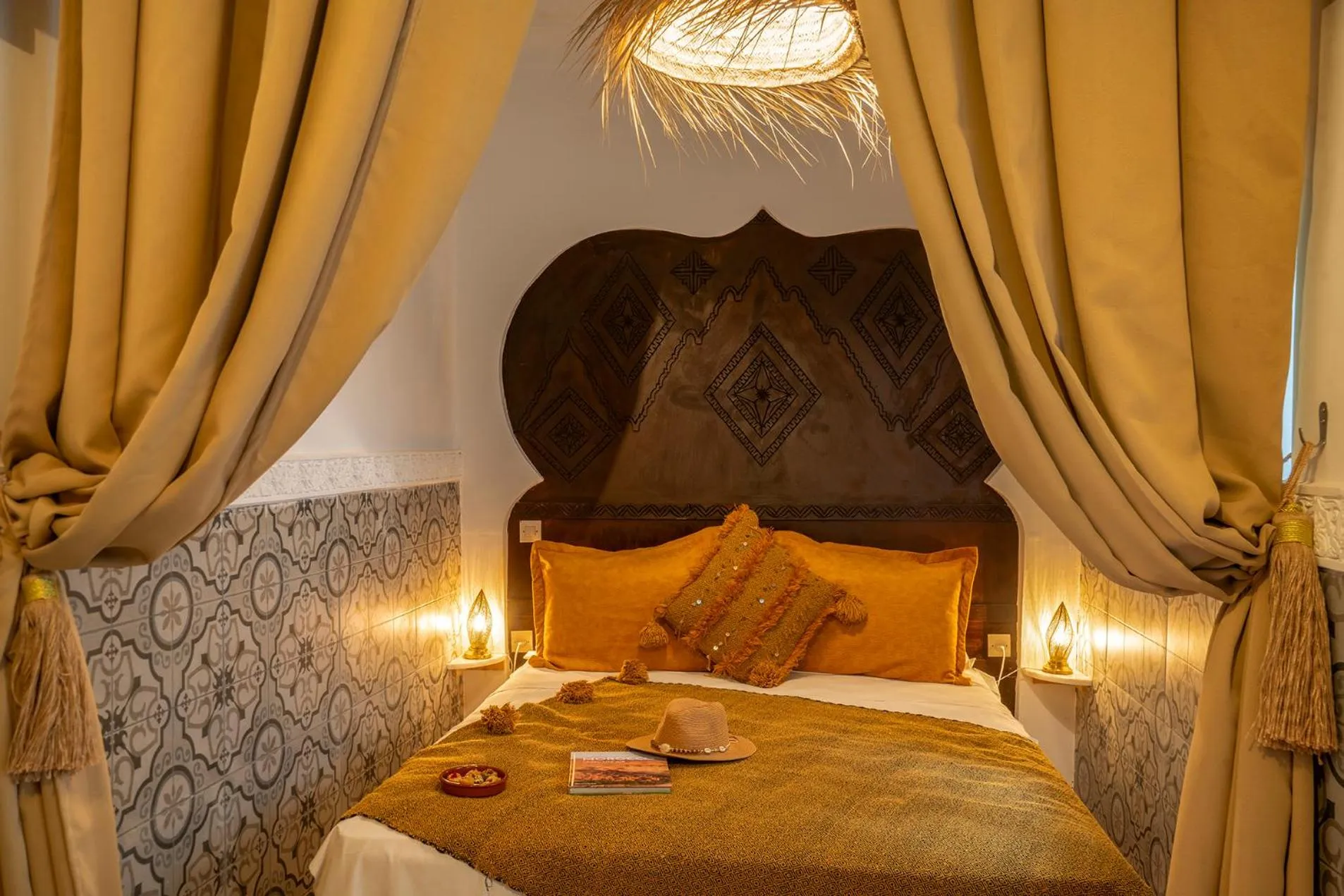 View (from property/room), Bed in Riad Yalla habibi