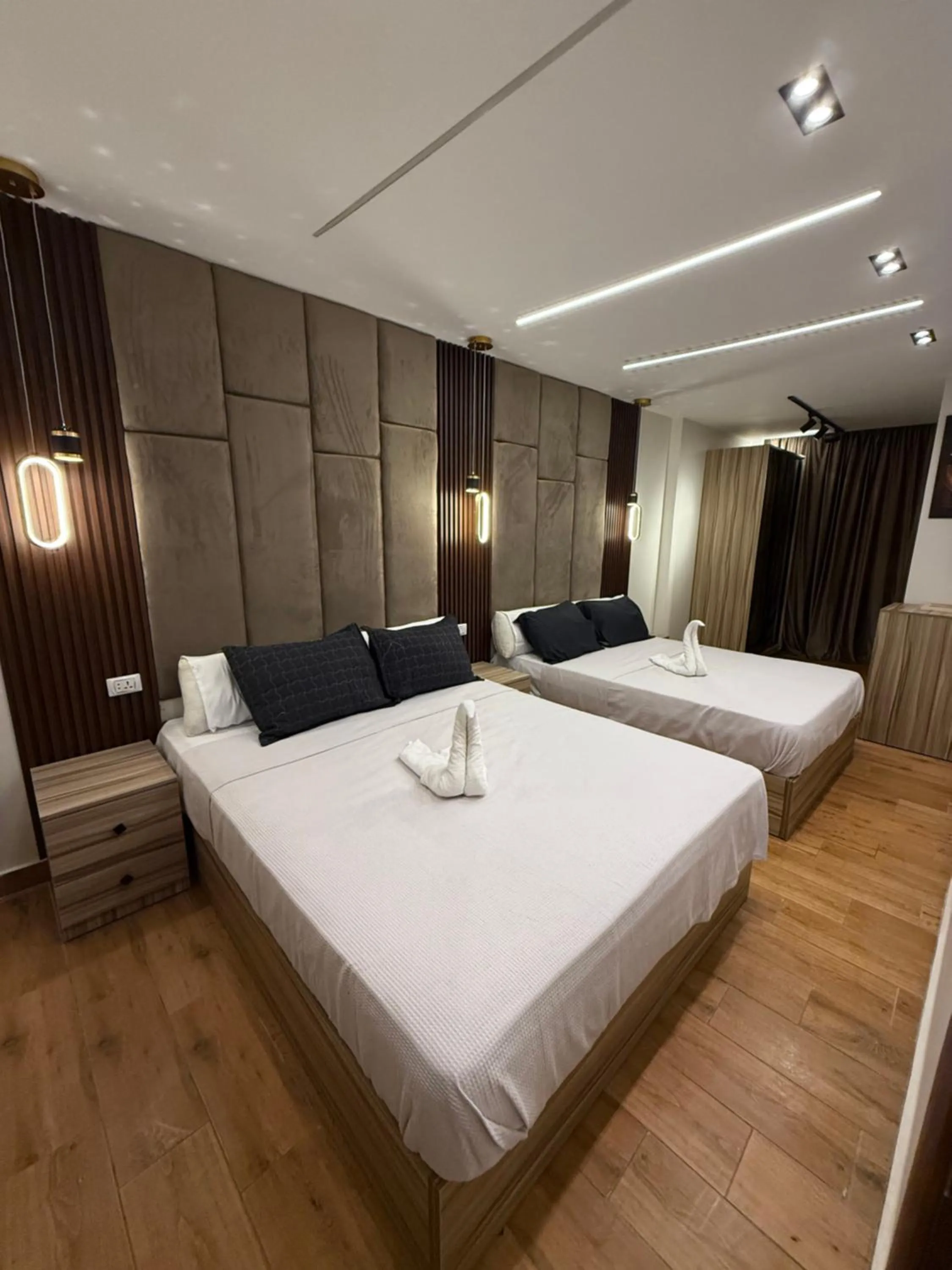 Photo of the whole room, Bed in Pyramids Skyline Hotel Cairo