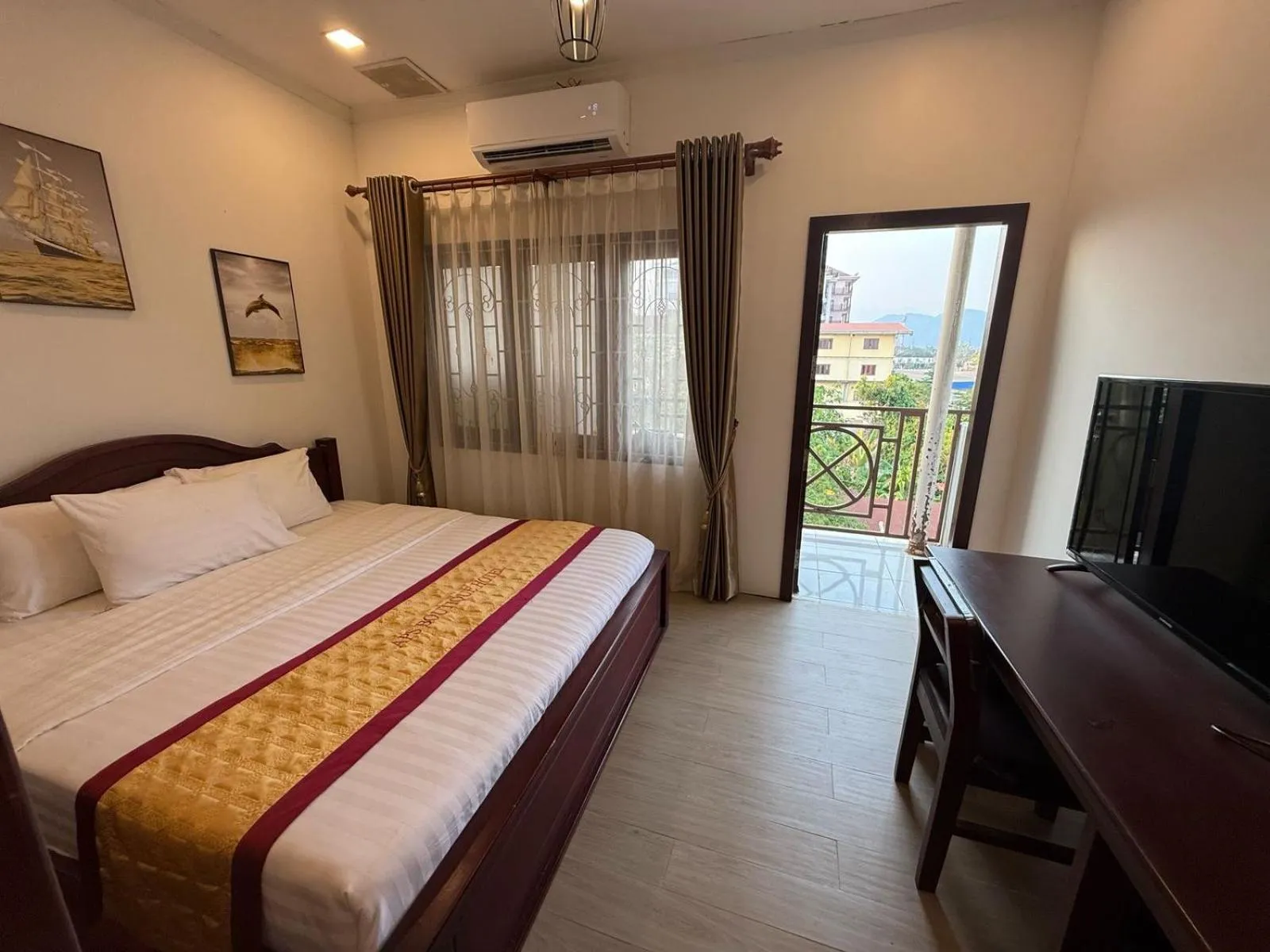 Bedroom, Bed in A P S Hotel