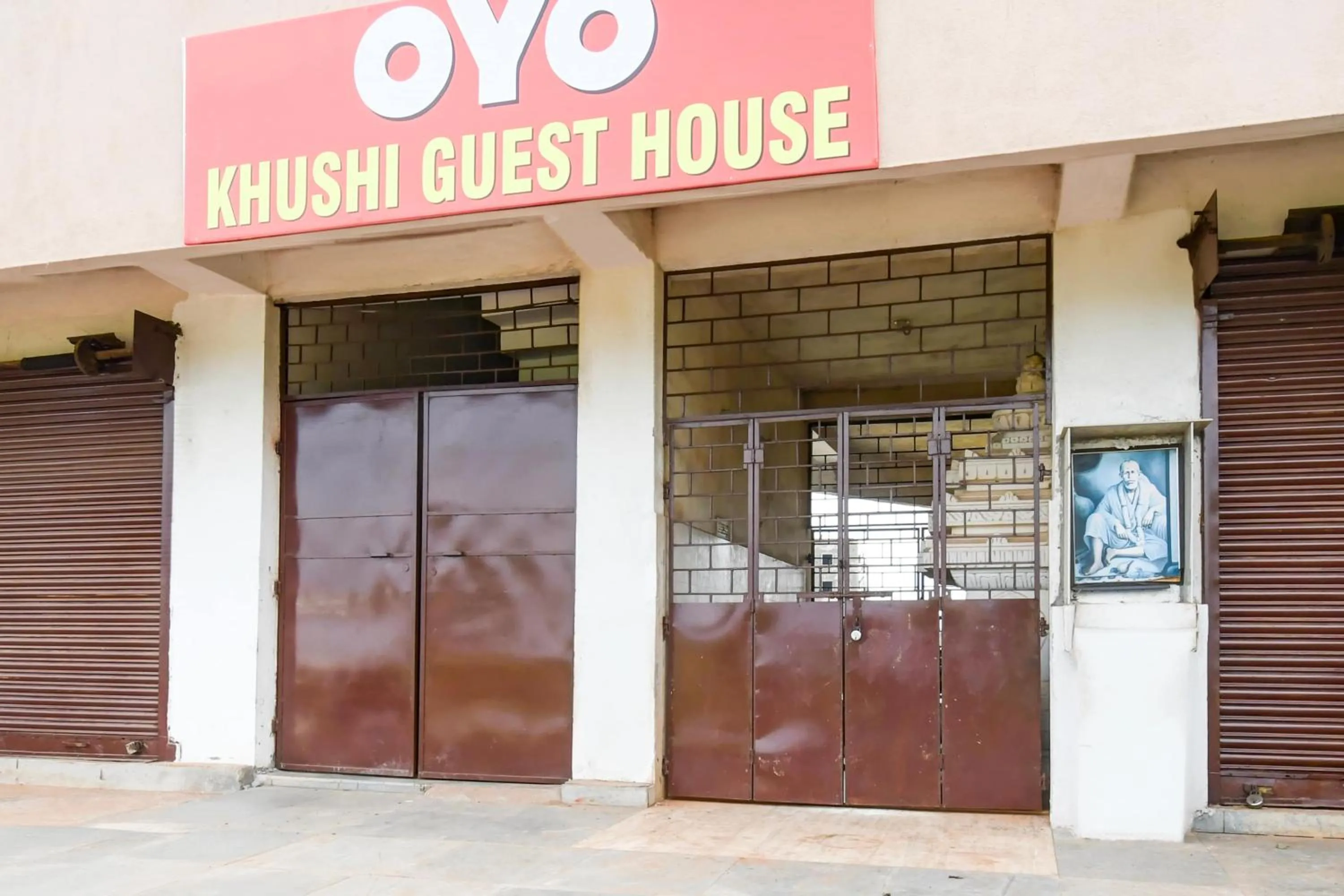 Facade/entrance in Hotel O Khushi Guest House