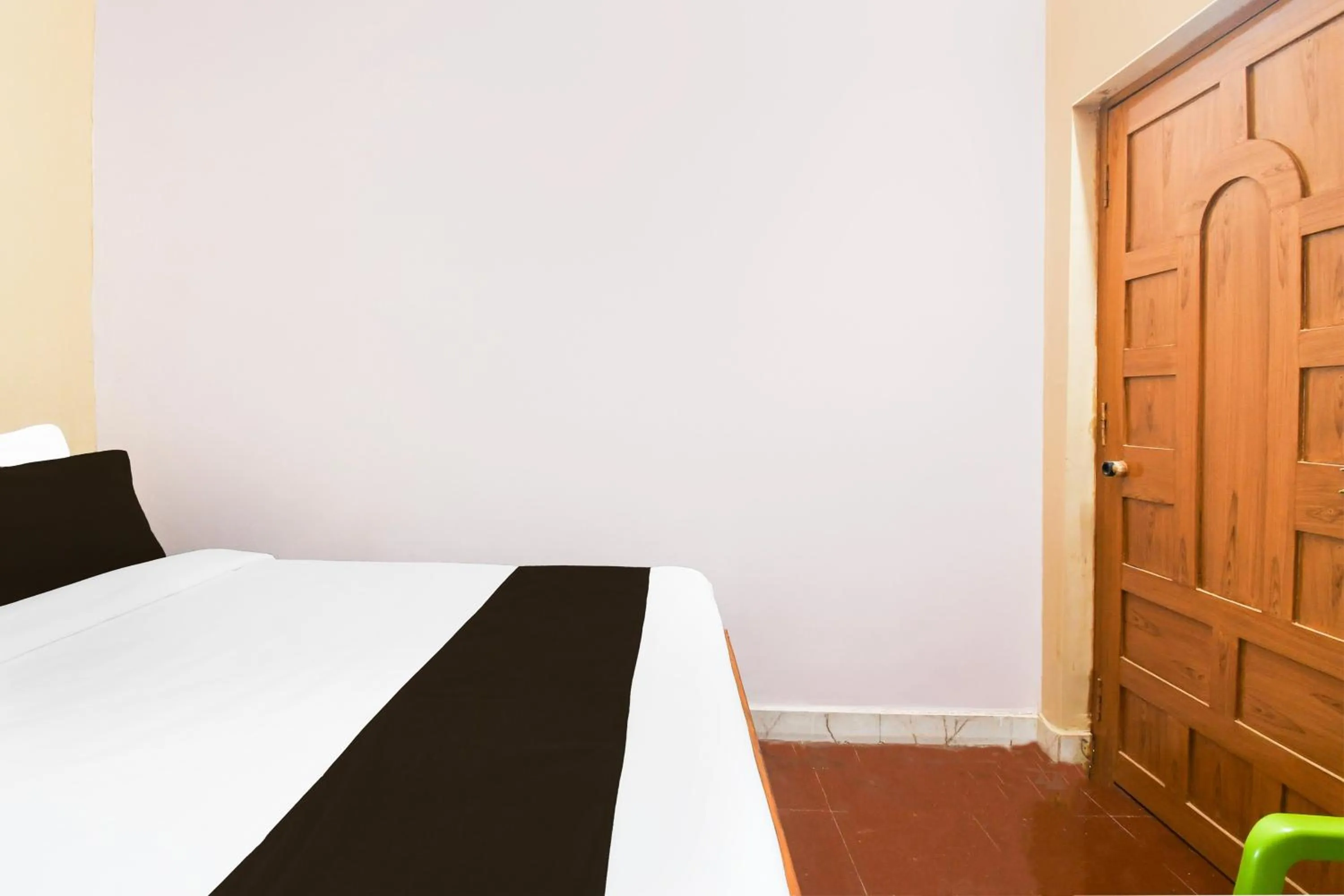 Bedroom, Bed in Hotel O Khushi Guest House