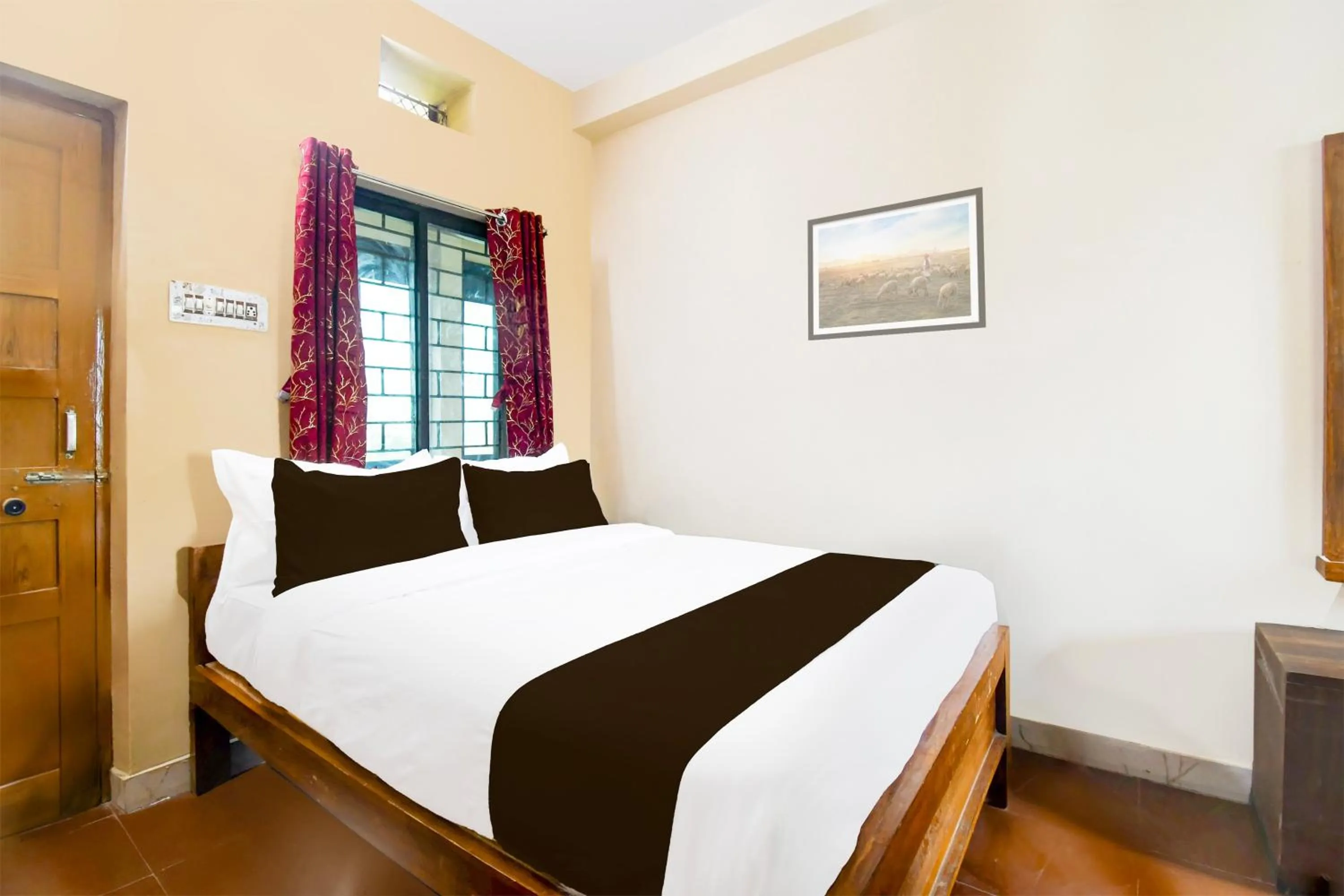 Bedroom, Bed in Hotel O Khushi Guest House