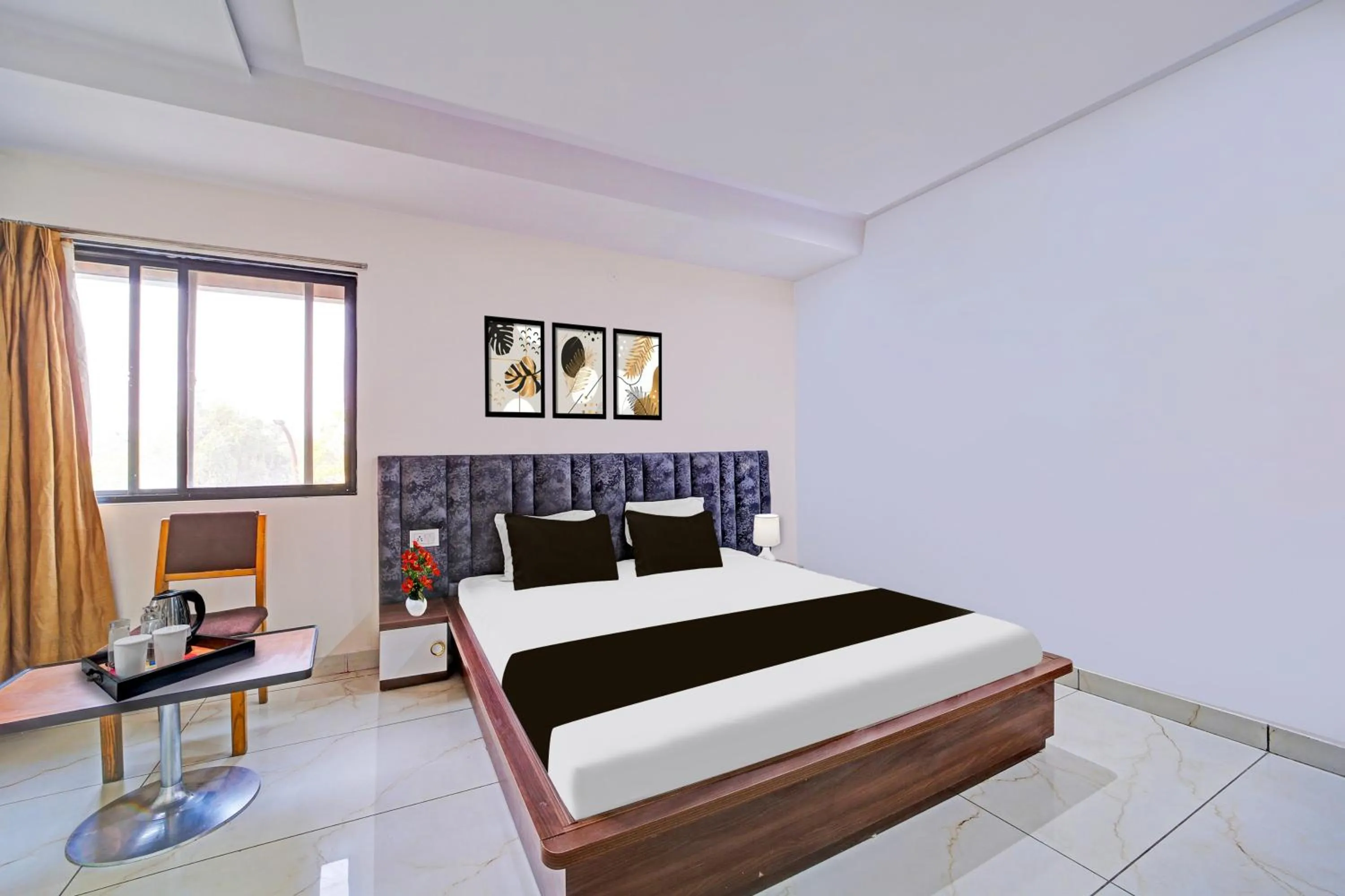 Bedroom, Bed in Super Townhouse LIG Main Road Indore