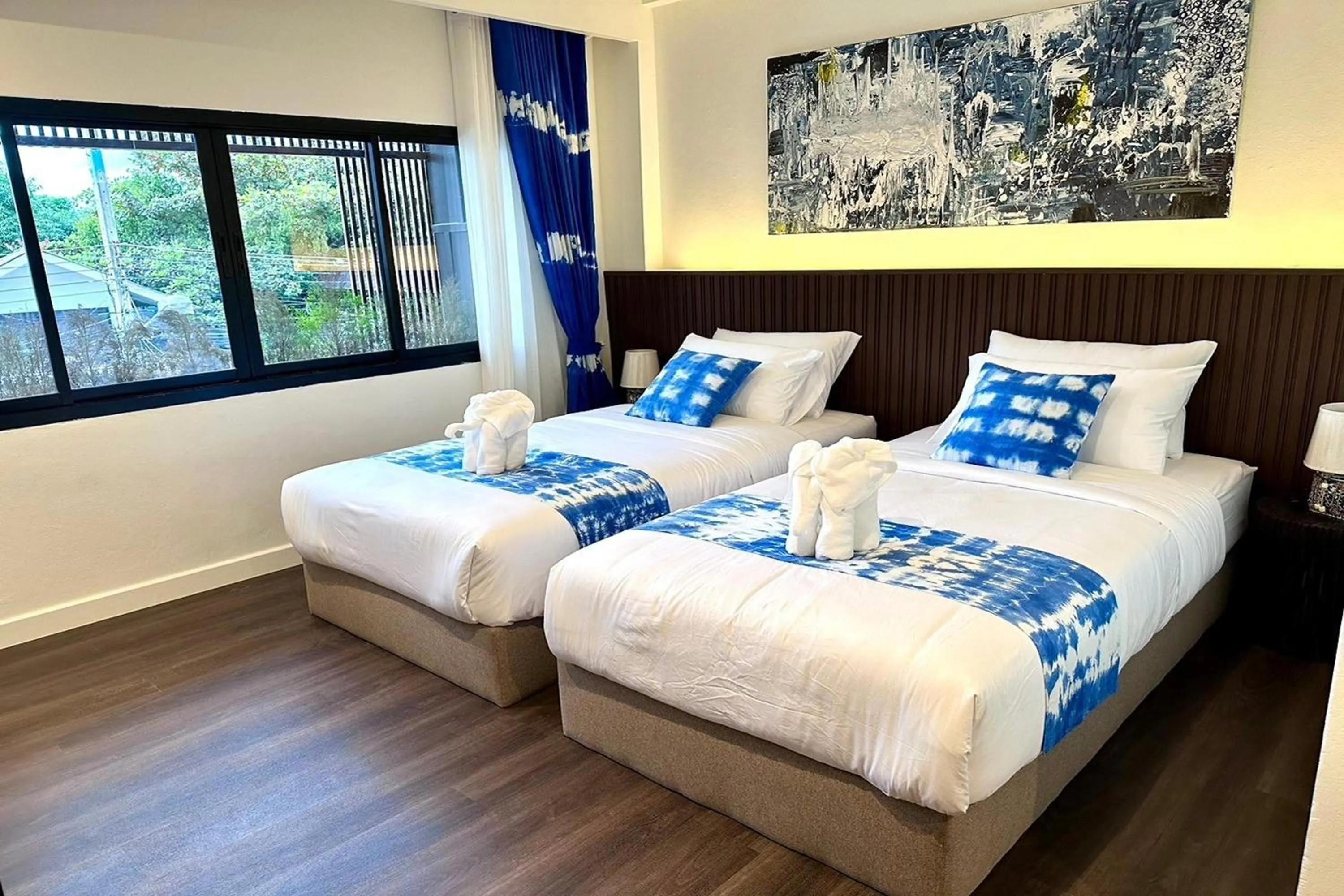 Bed in Nuan Nil Secret Courtyard